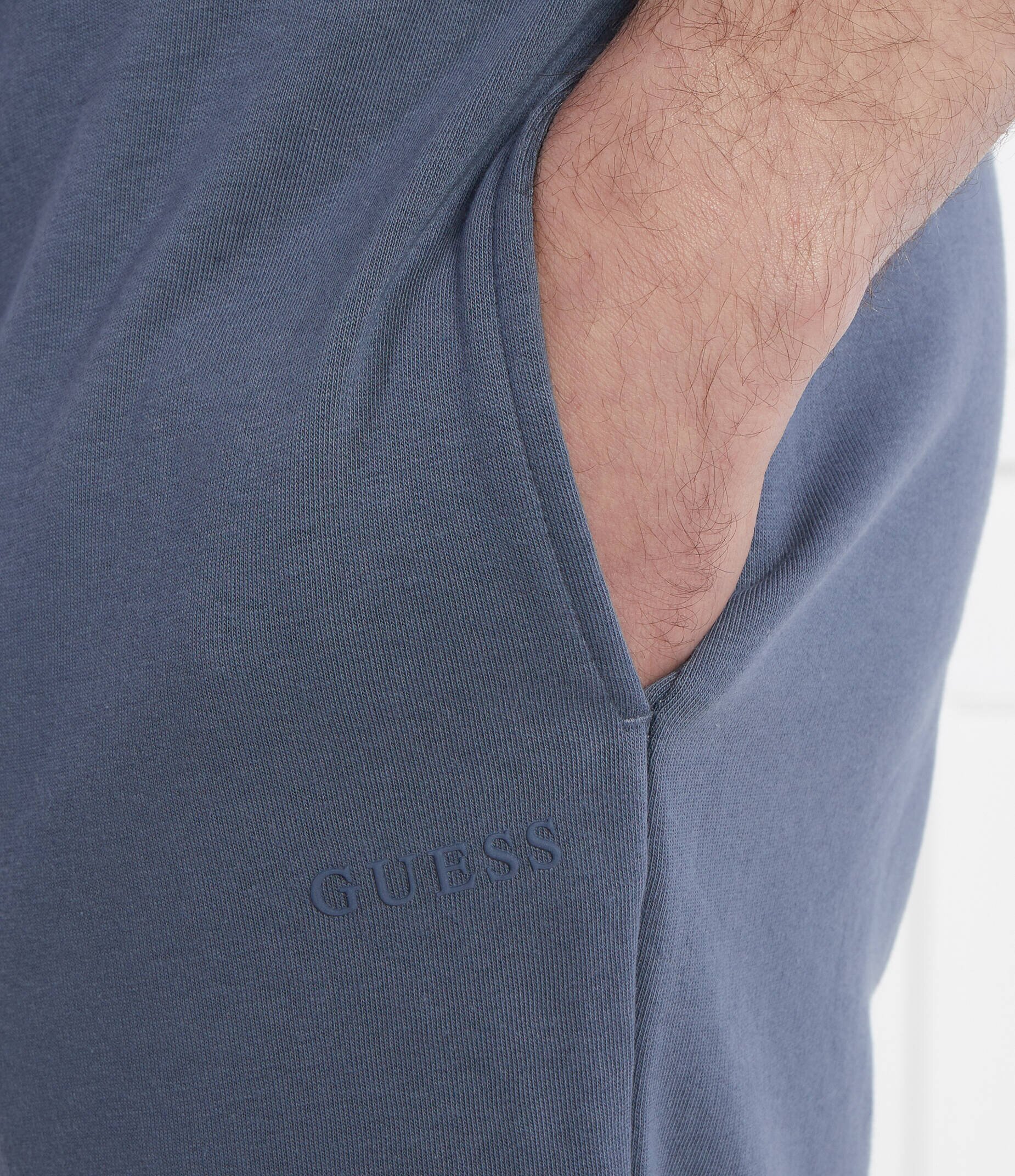 Guess Pantaloni scurți | Loose fit