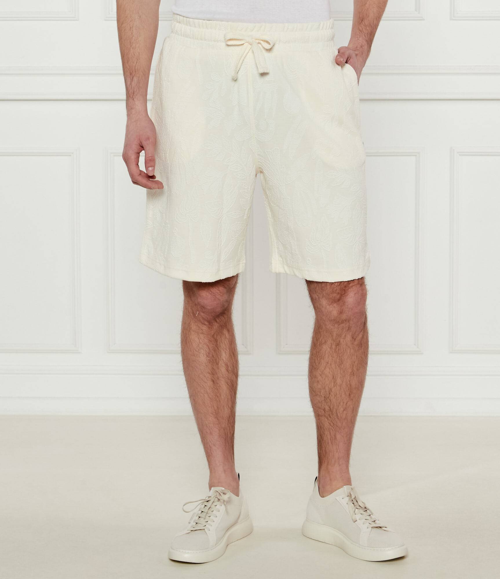 Guess Pantaloni scurți | Regular Fit