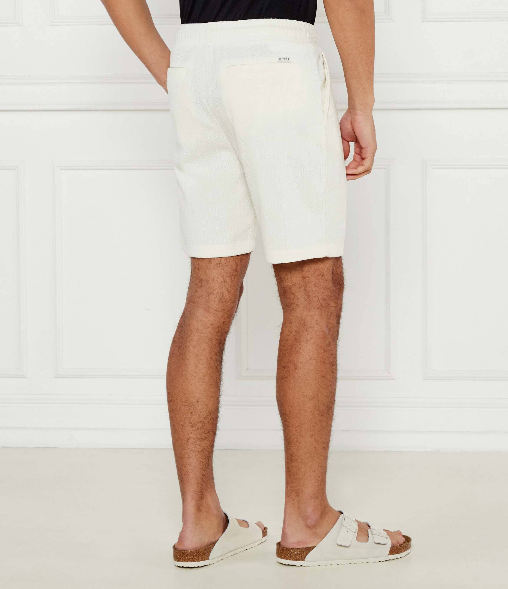 Guess Pantaloni scurți | Regular Fit