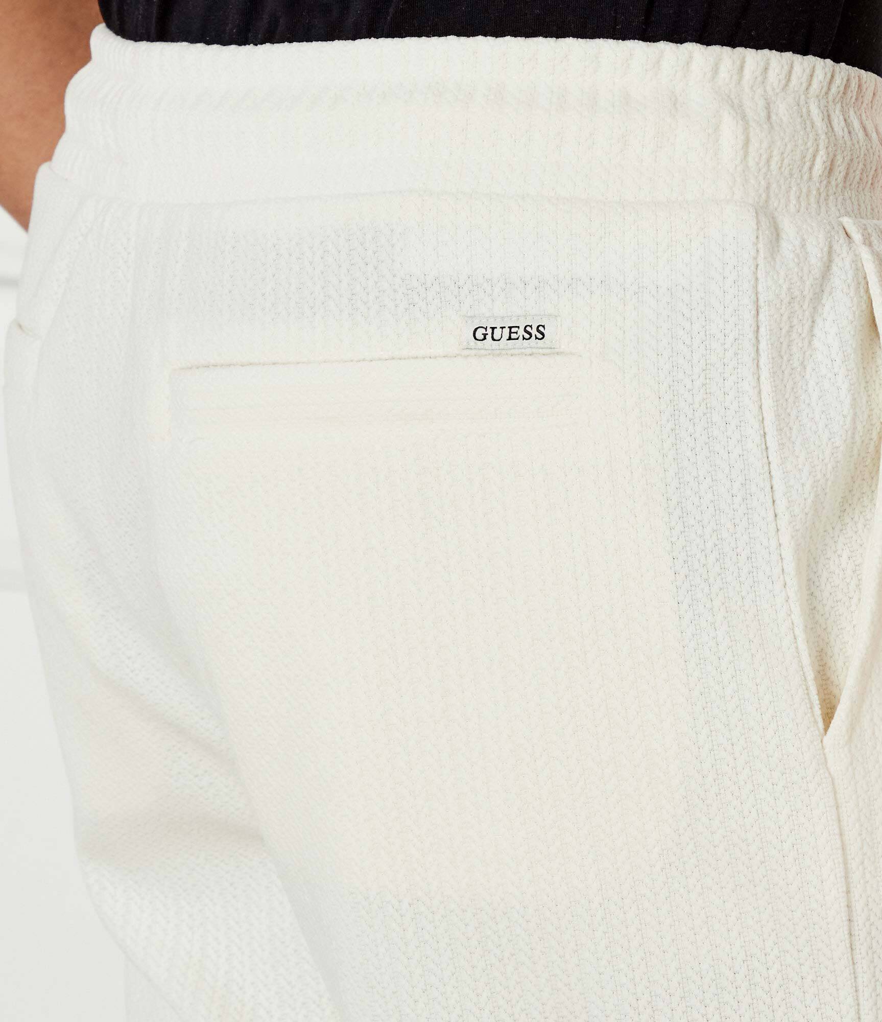 Guess Pantaloni scurți | Regular Fit