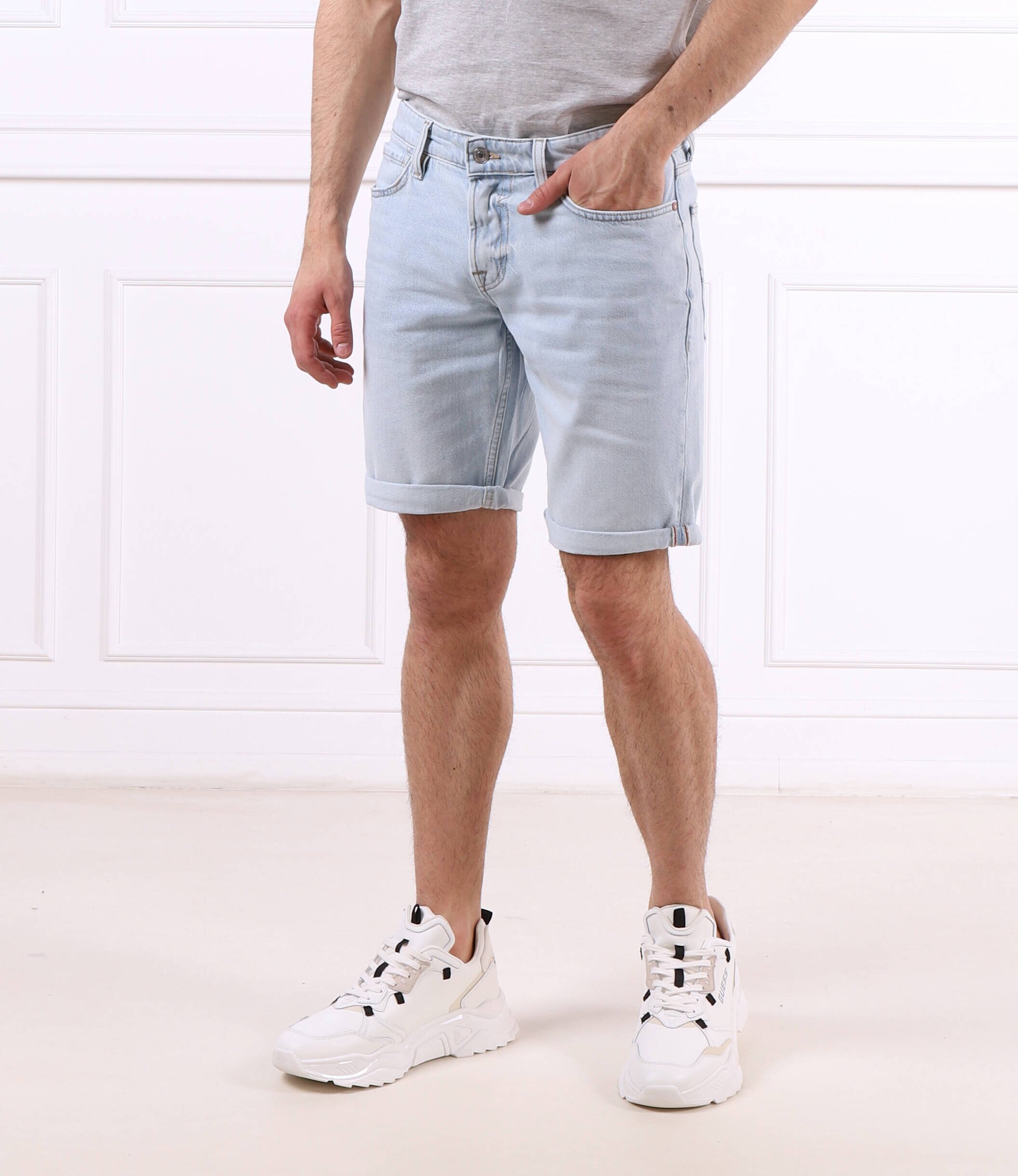 Guess Pantaloni scurți | Regular Fit