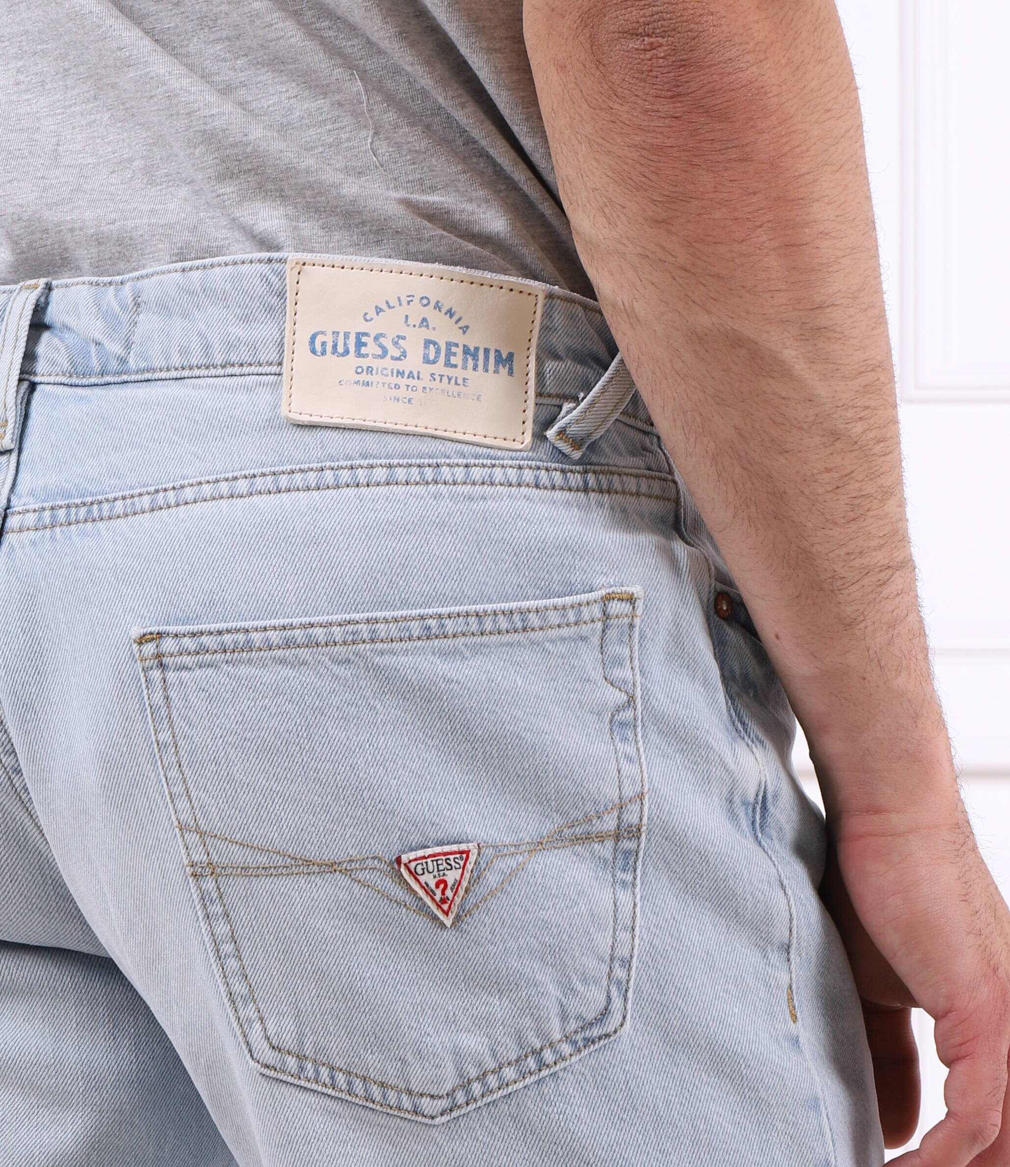 Guess Pantaloni scurți | Regular Fit
