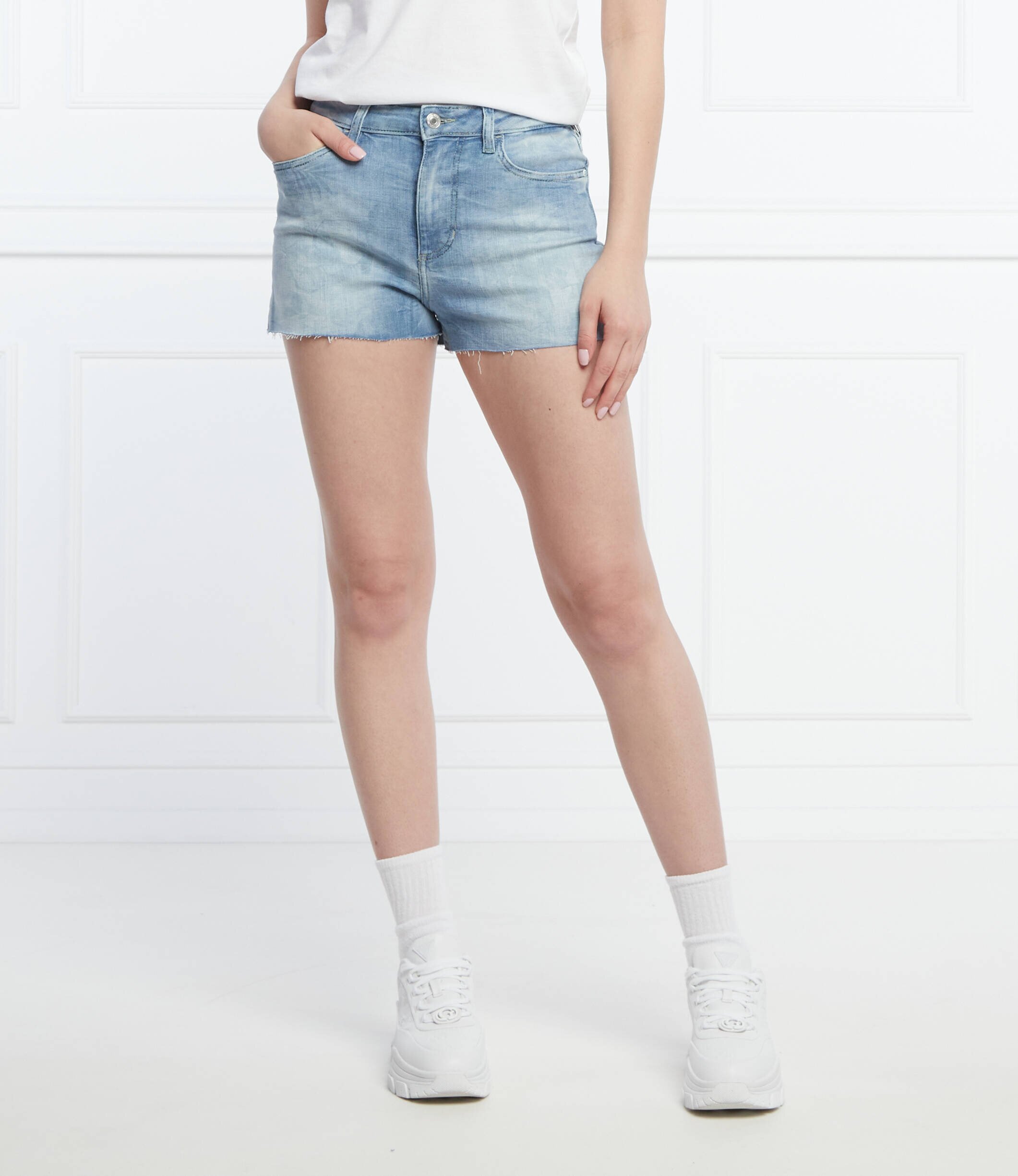 Guess Pantaloni scurți | Regular Fit