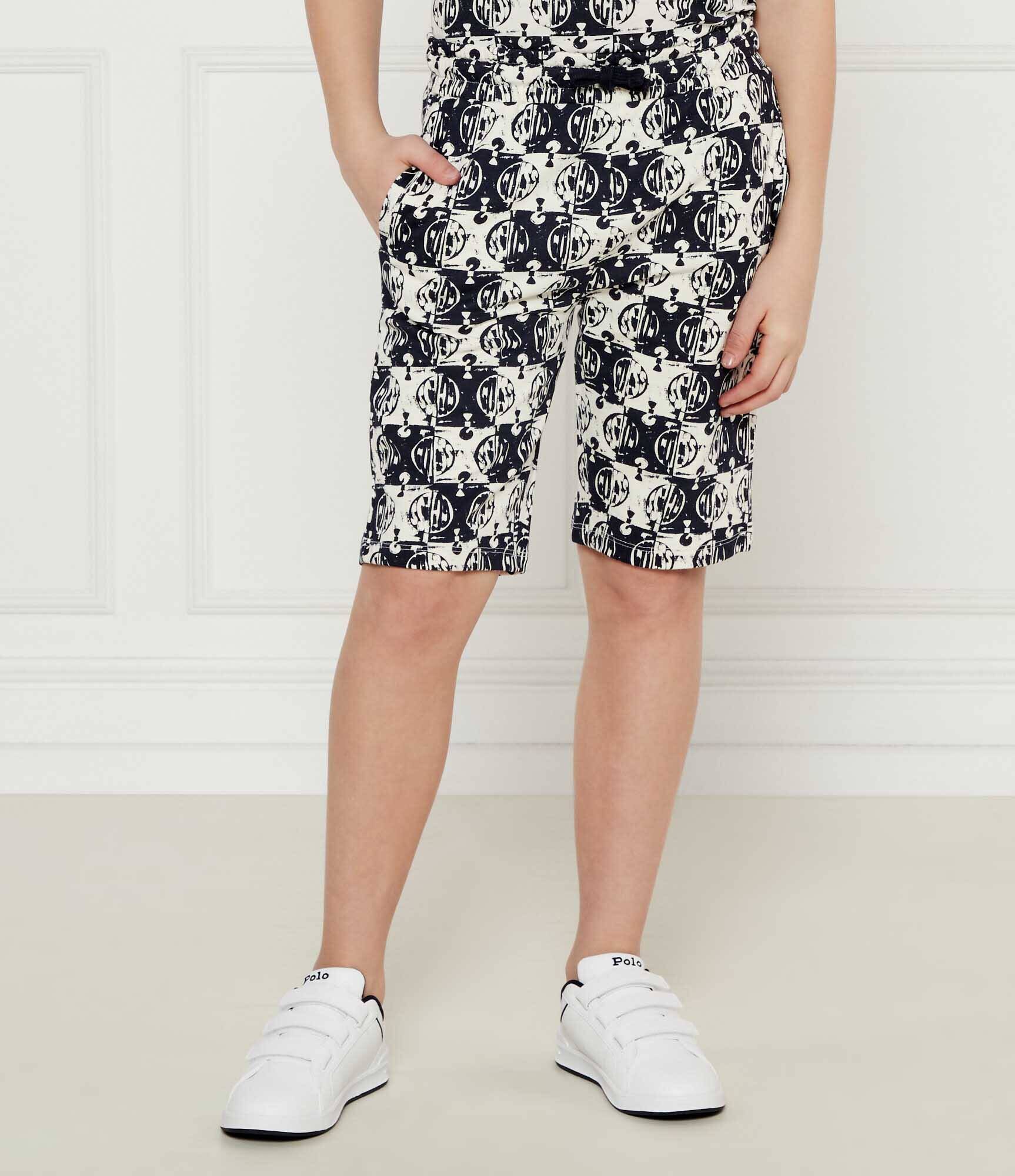 Guess Pantaloni scurți | Relaxed fit