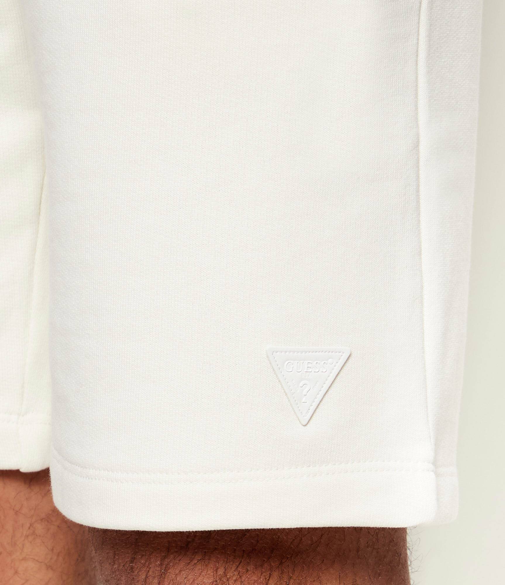 Guess Pantaloni scurți | Slim Fit