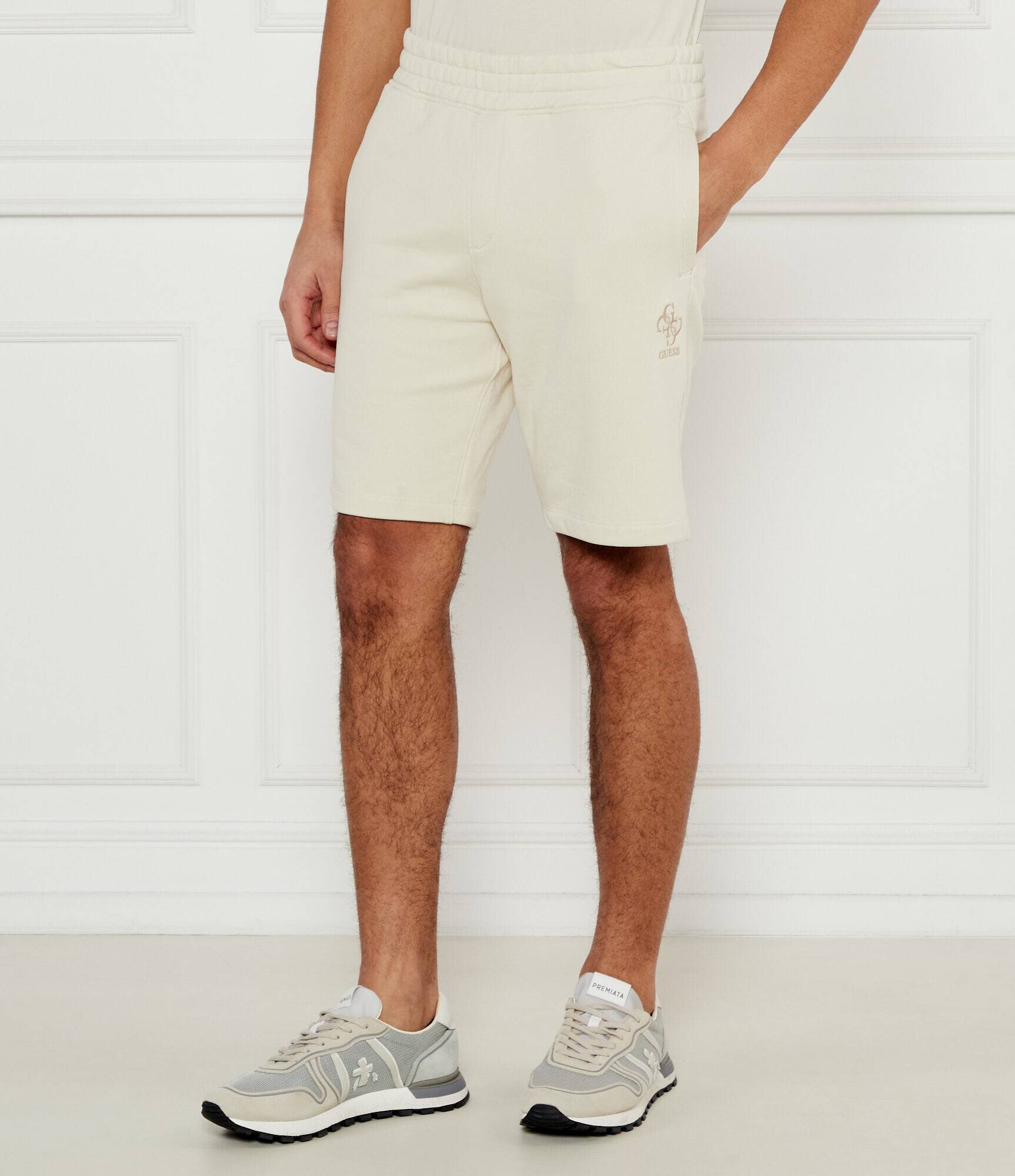 Guess Pantaloni scurți | Slim Fit