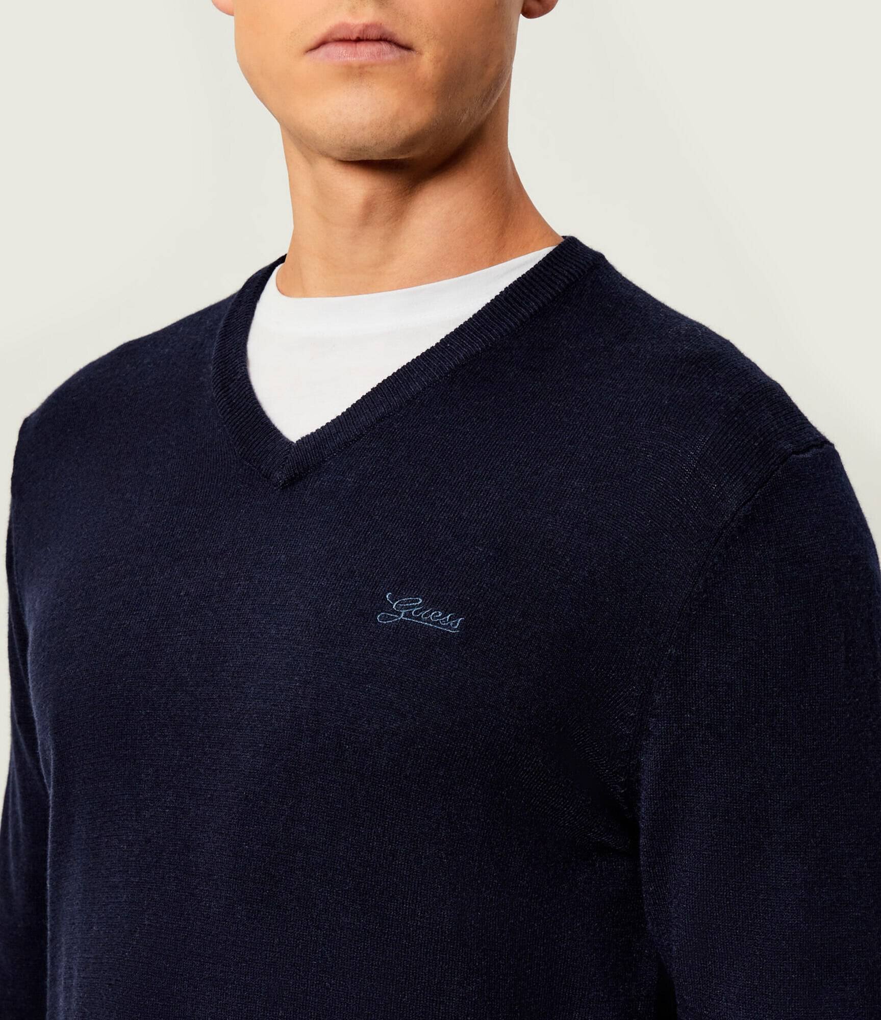 Guess Pulover DAREN | Slim Fit cu adaos de mătase