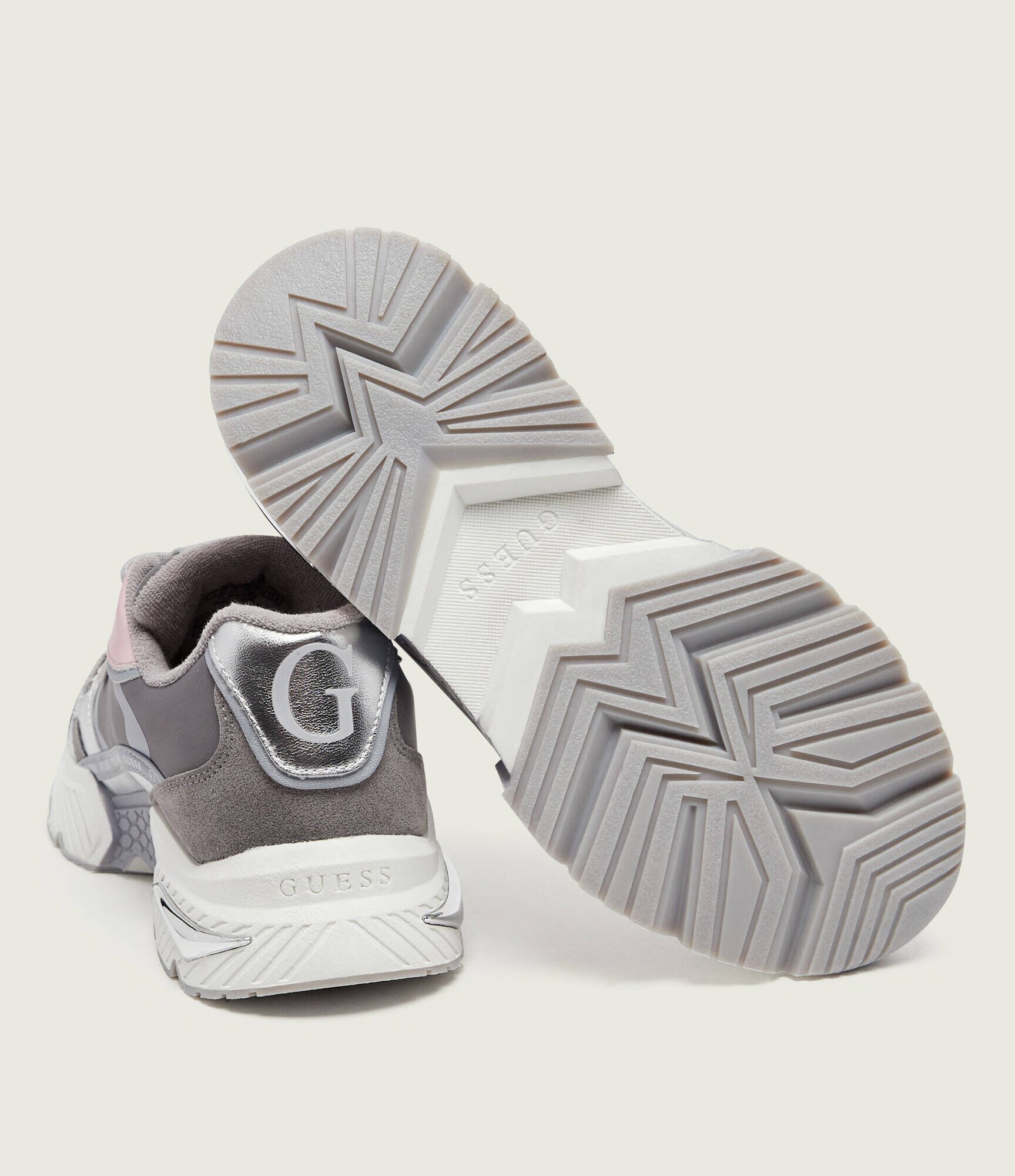 Guess Sneakers CARRLI7