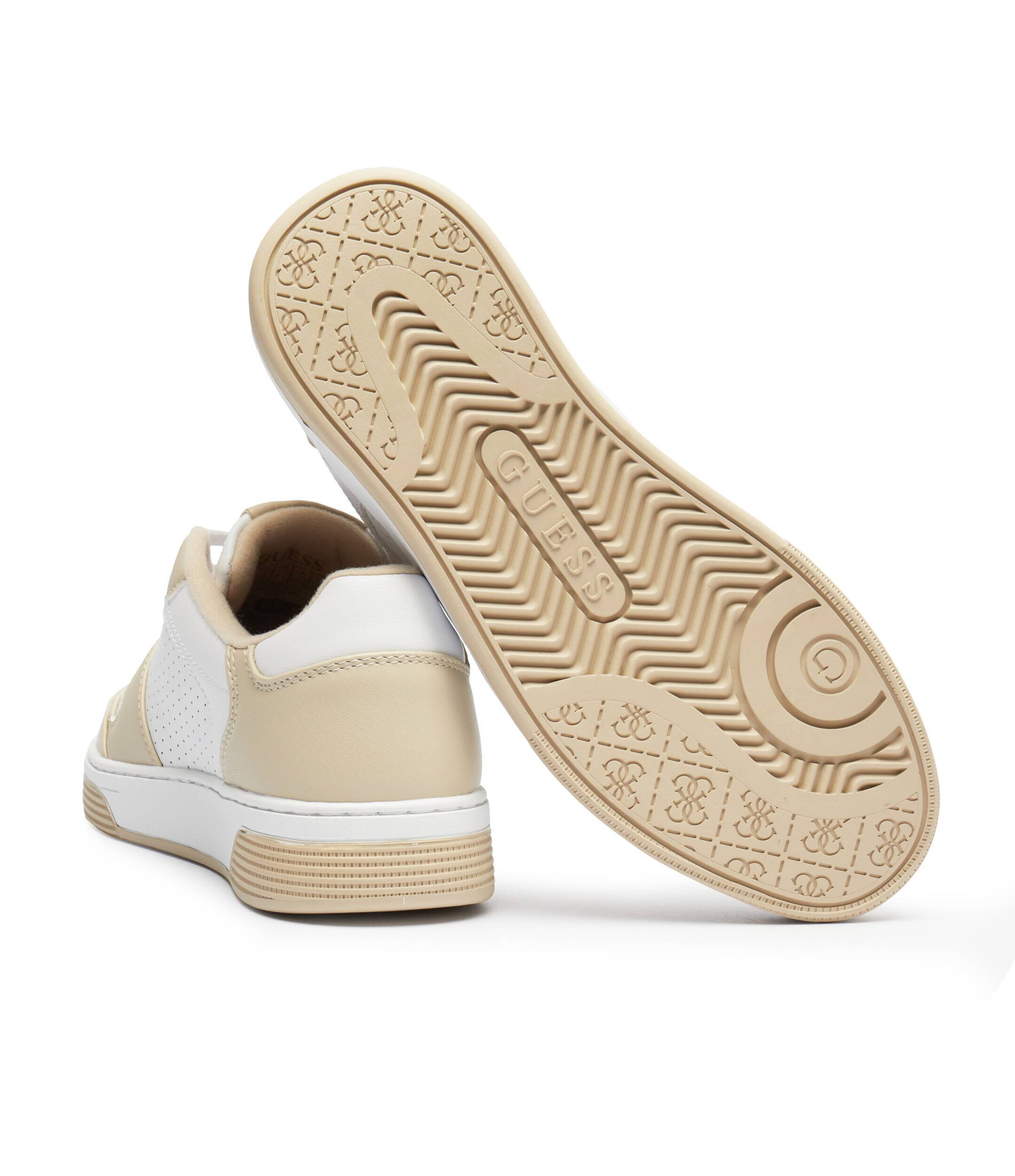 Guess Sneakers Daiso