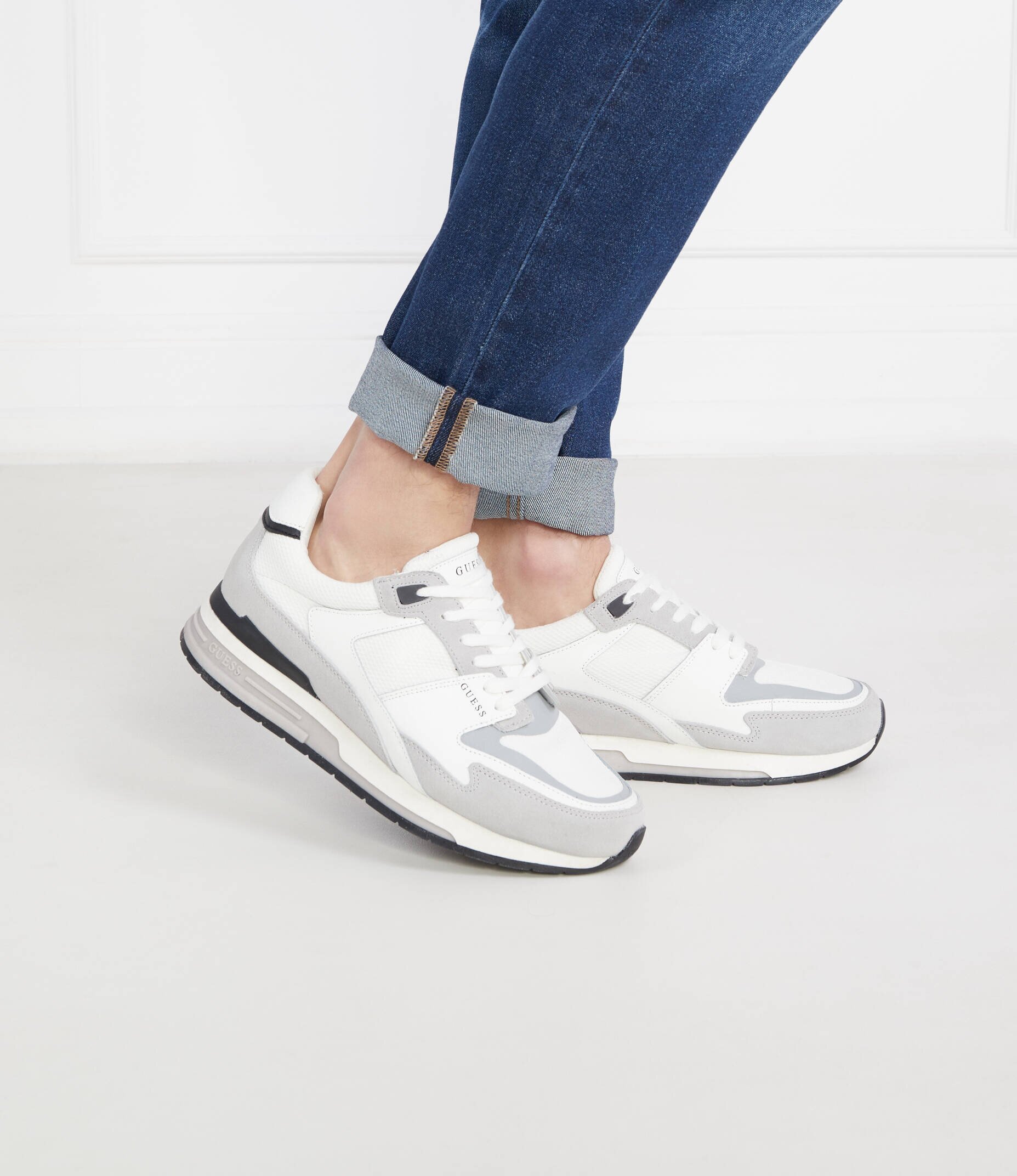 Guess Sneakers ENNA cu adaos de piele