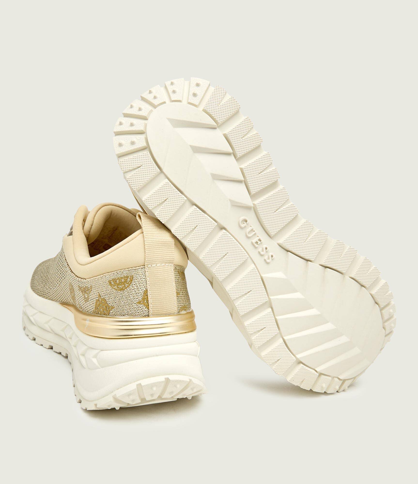 Guess Sneakers RUNIT3