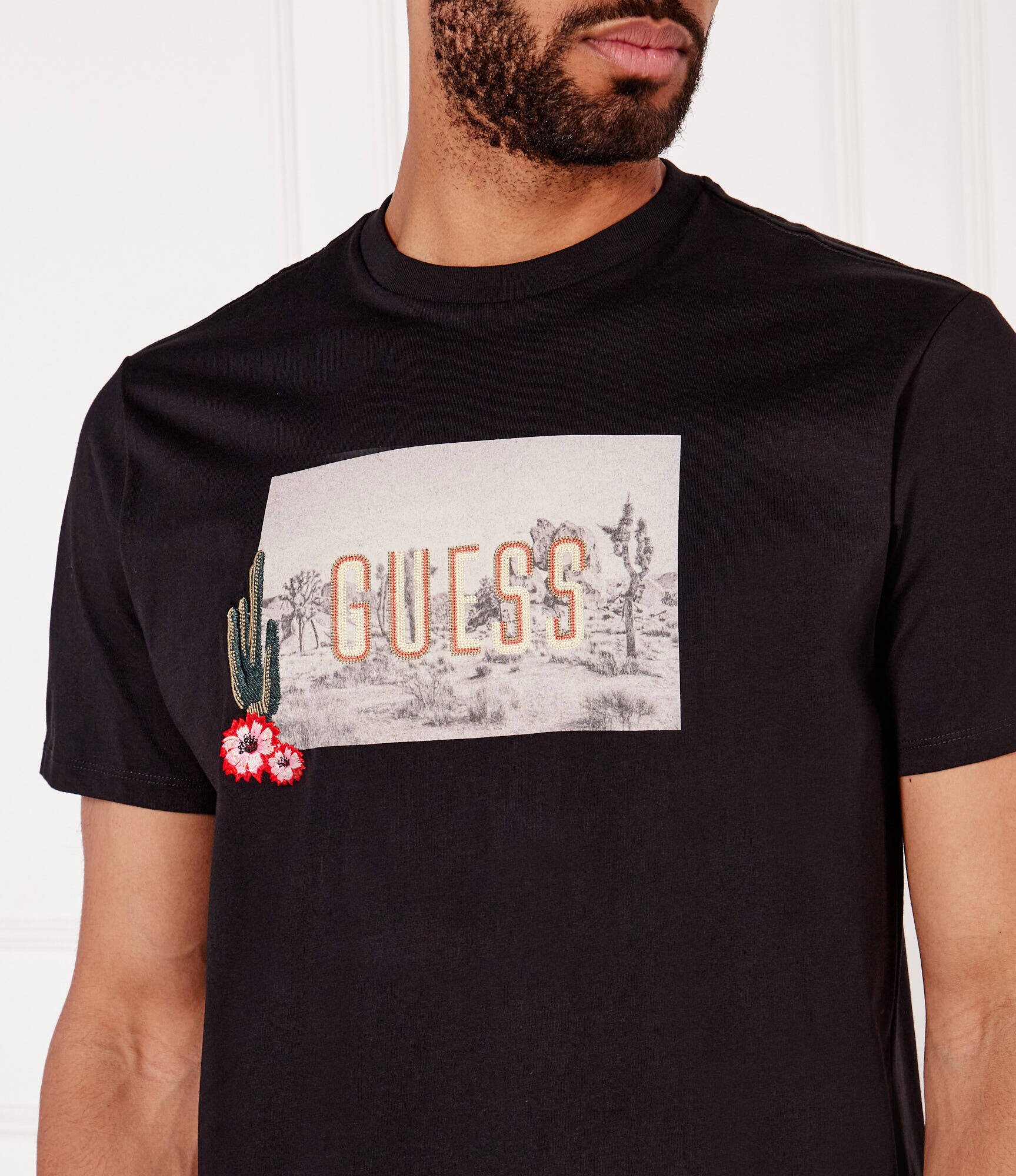 Guess Tricou CACTUS GARDEN | Regular Fit