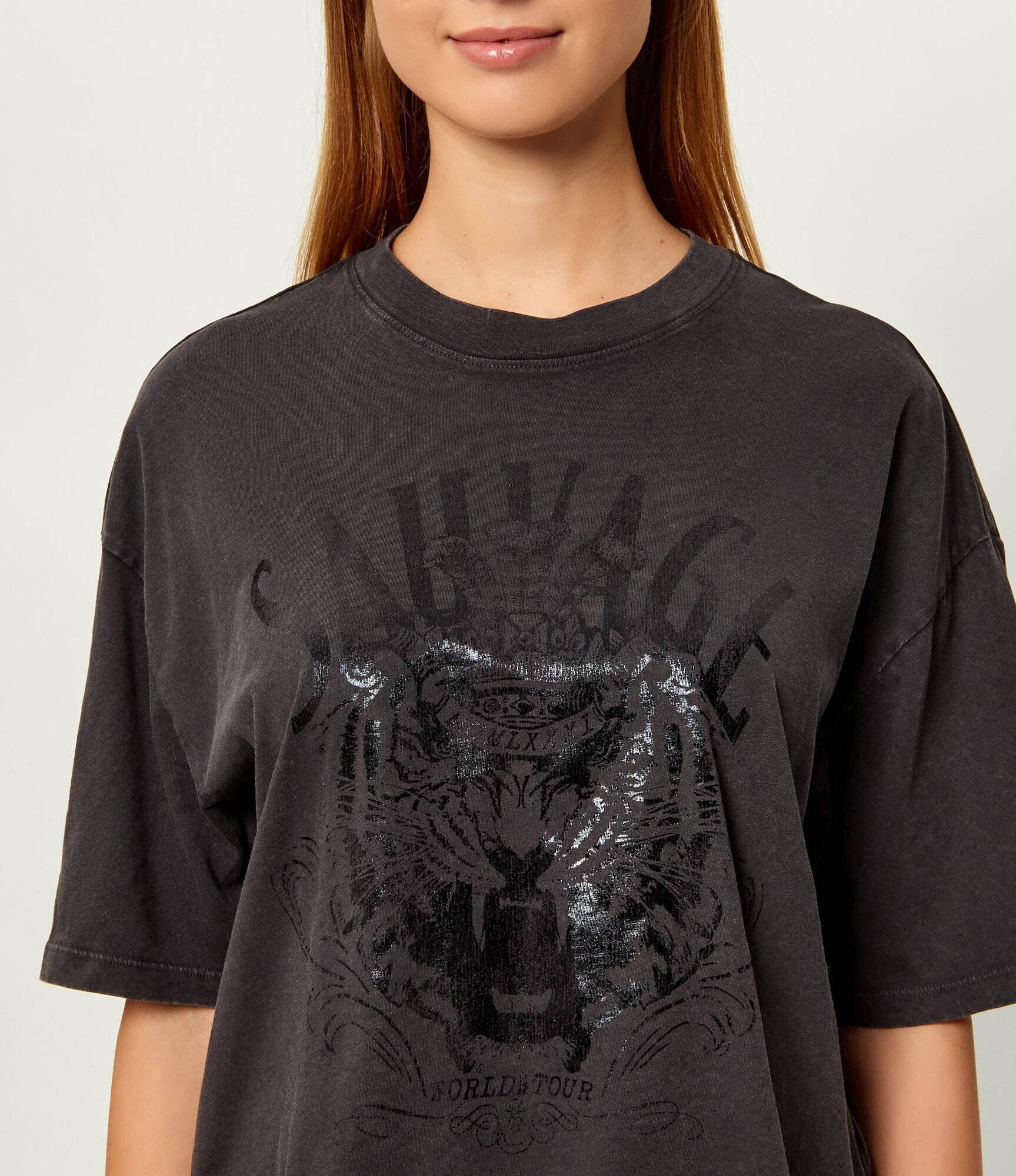Guess Tricou SAVAGE TOUR | Cropped Fit
