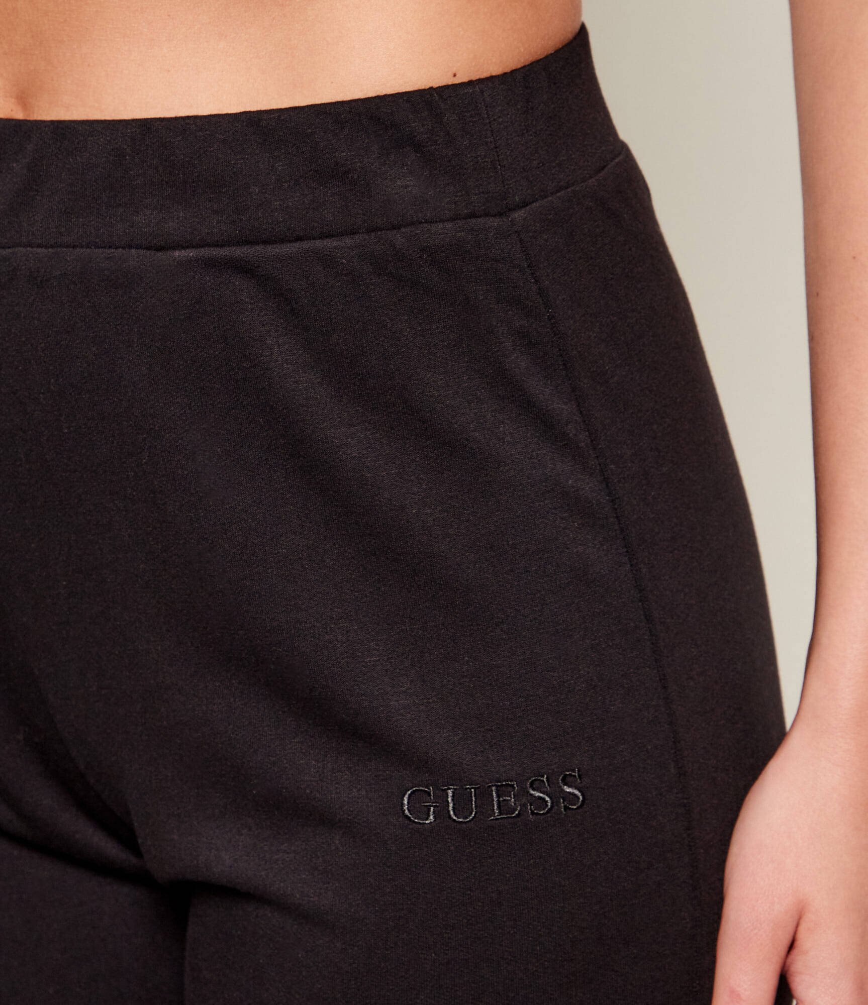 Guess Underwear Pantaloni de trening JUNIE | Slim Fit