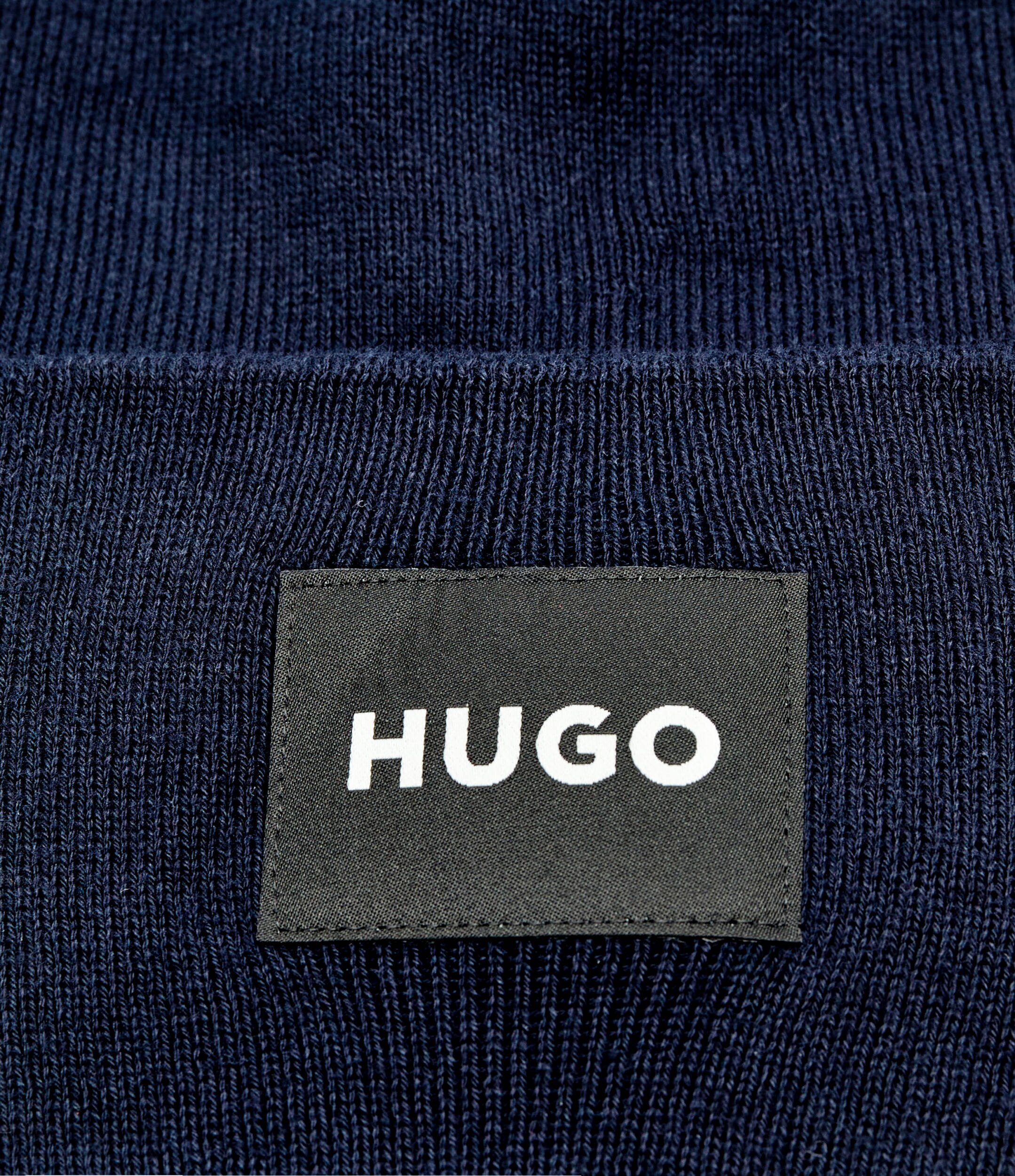 HUGO Căciulă Xevon_C