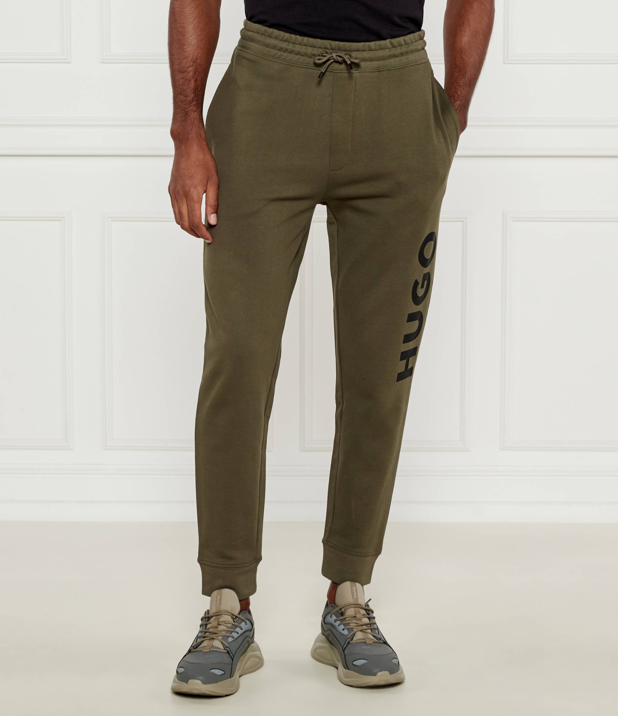 HUGO Pantaloni de trening Dutschi | Regular Fit