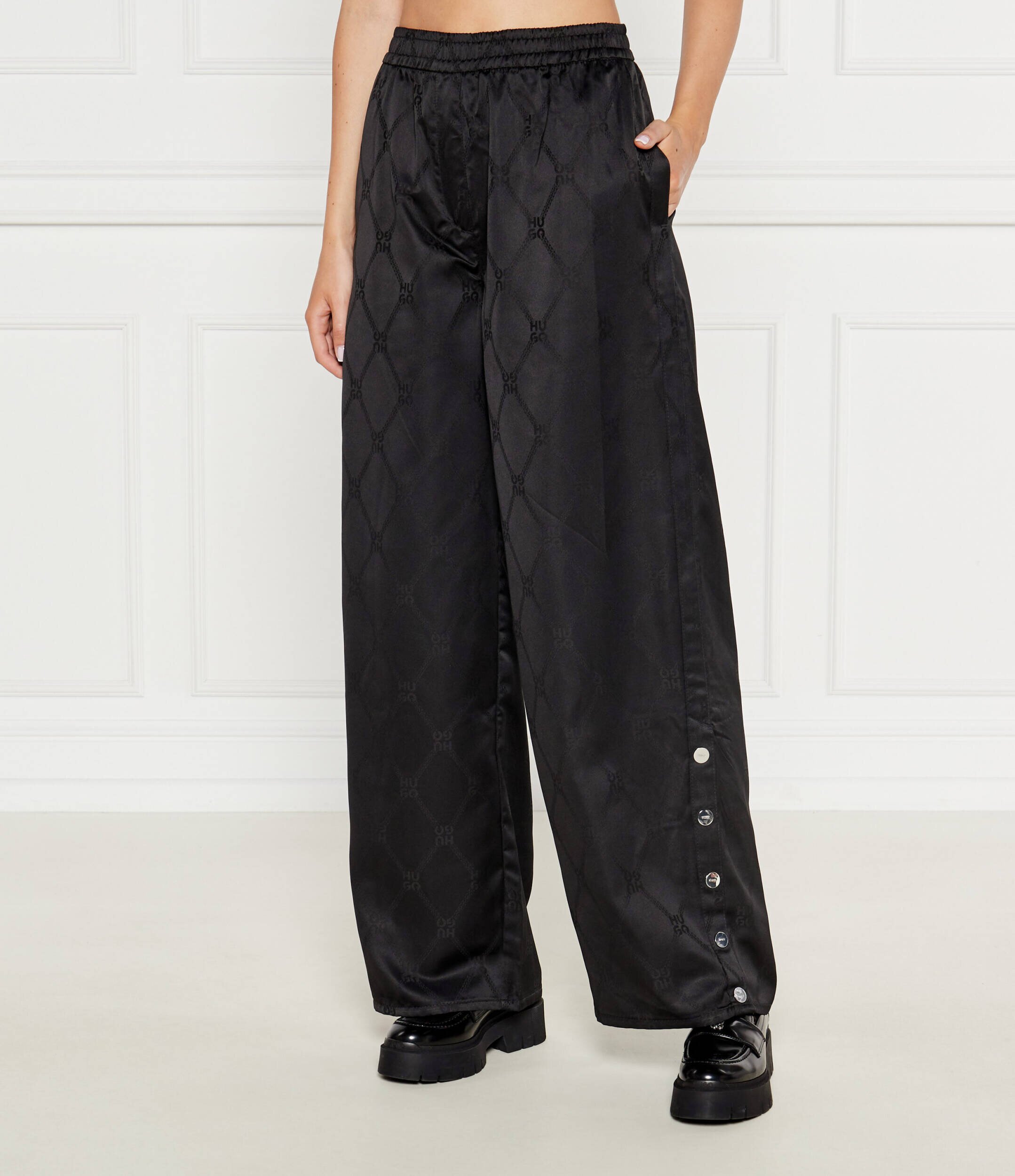 HUGO Pantaloni de trening Hacelia | Relaxed fit