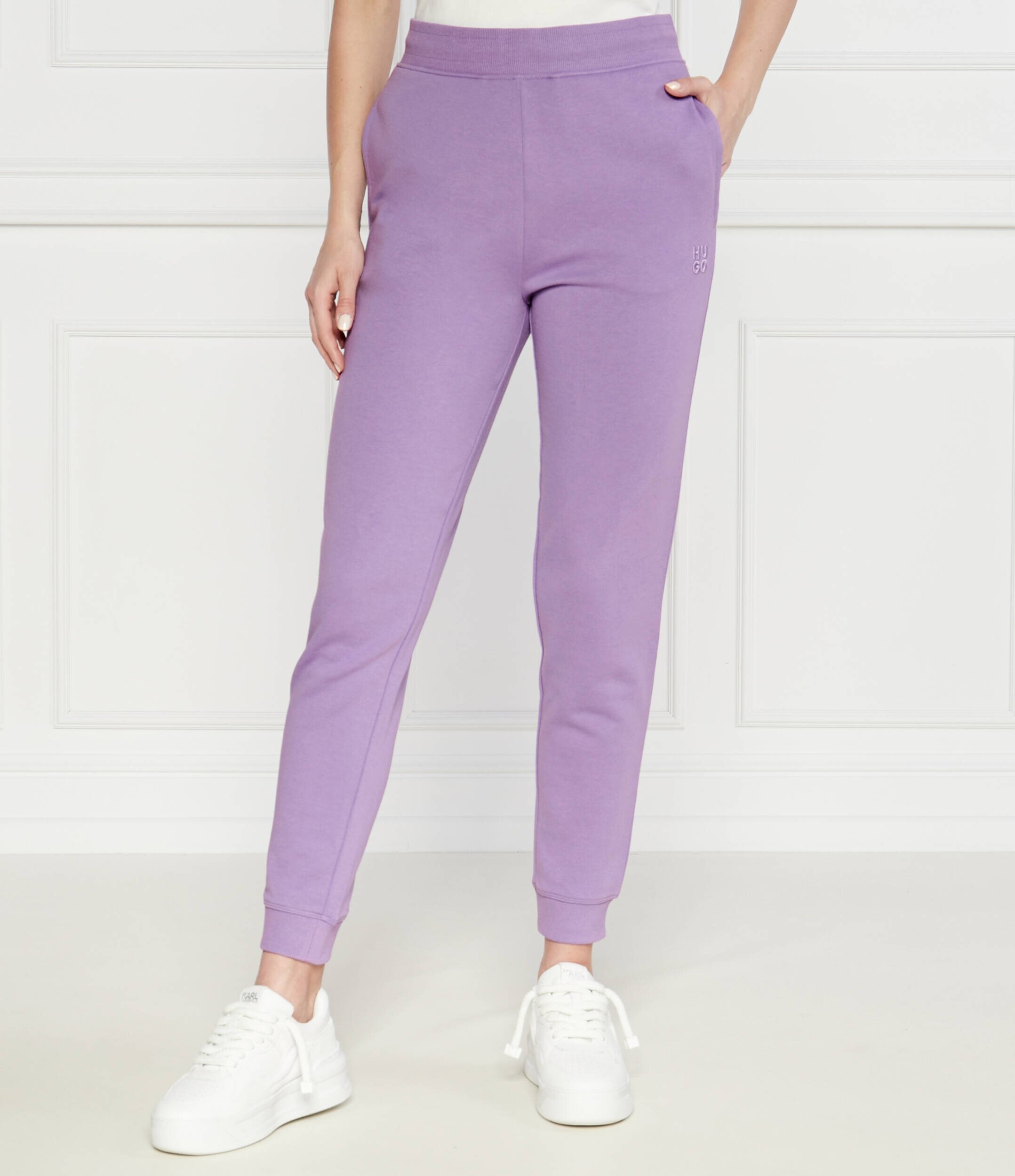HUGO Pantaloni de trening Nelfinia | Regular Fit