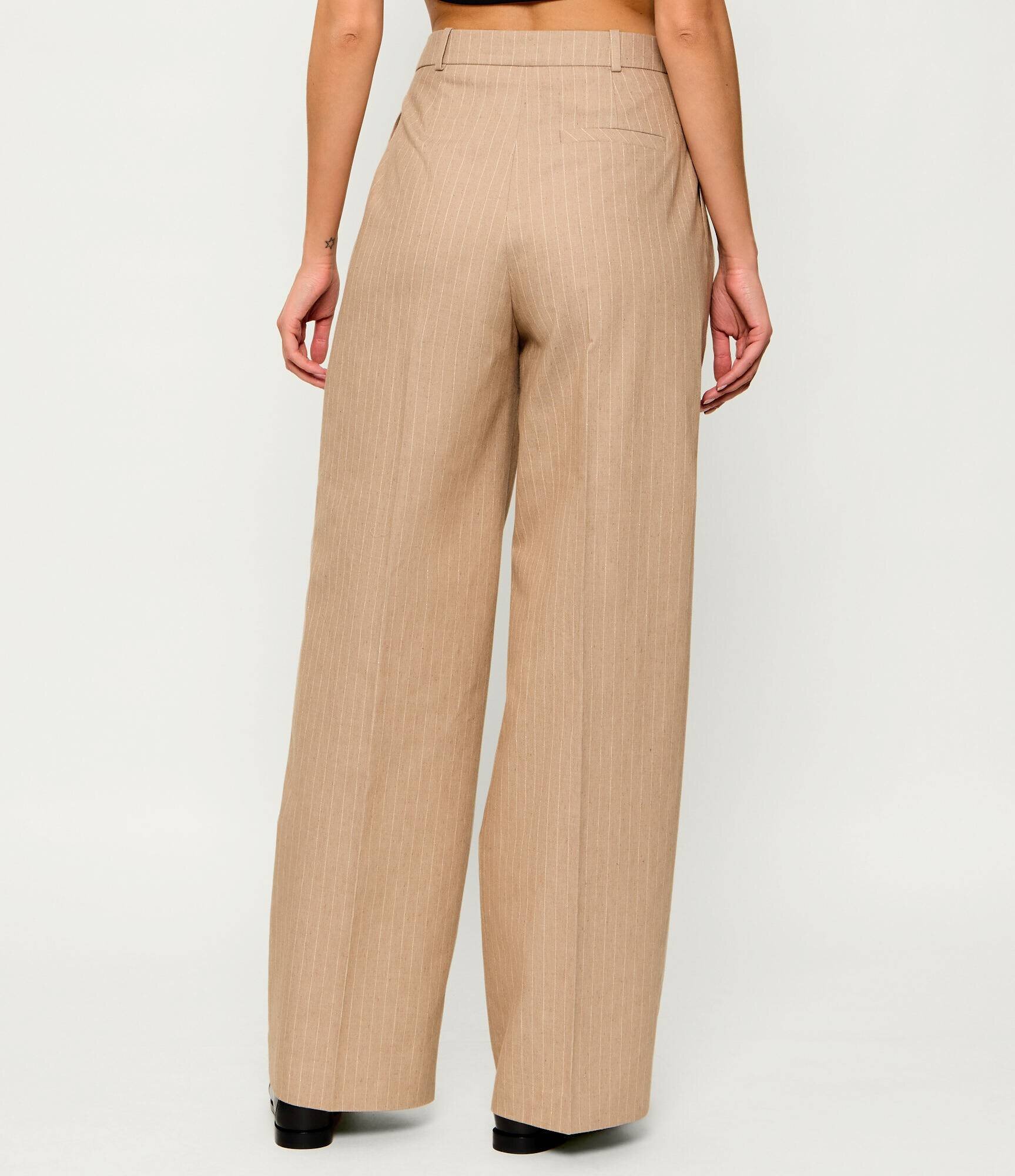 HUGO Pantaloni Henesa | Loose fit | cu adaos de in