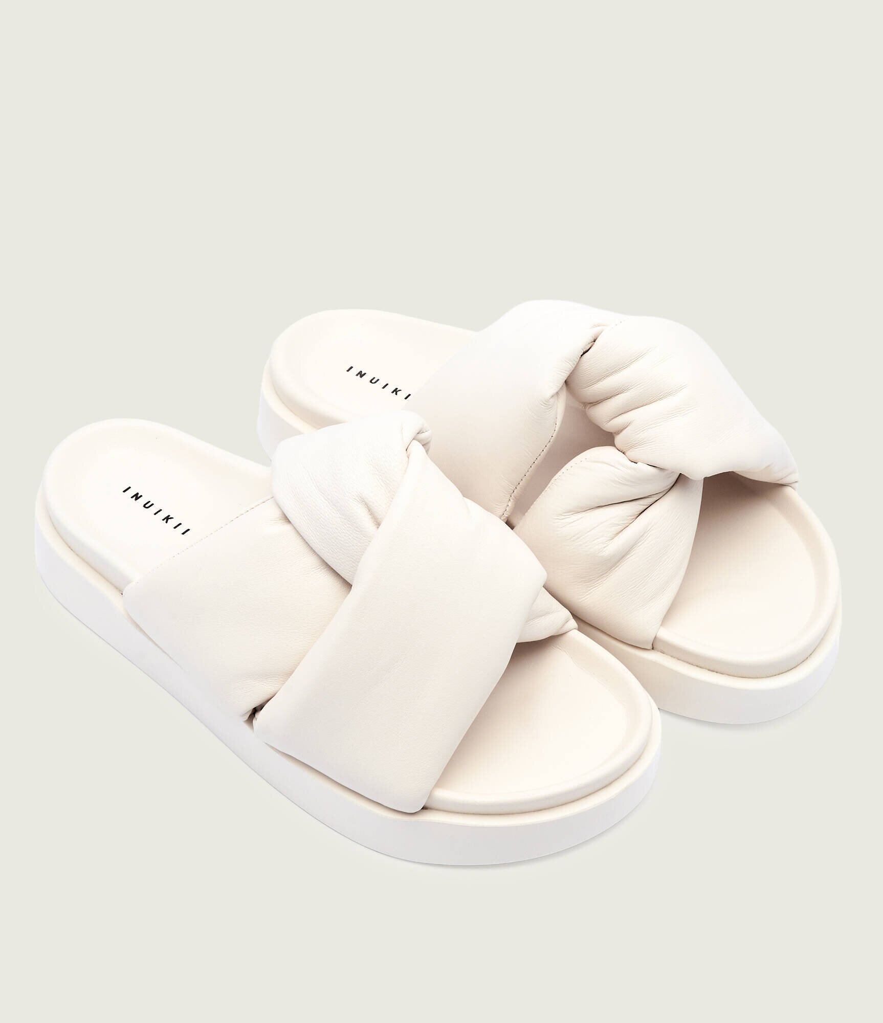 Inuikii De piele șlapi soft crossed