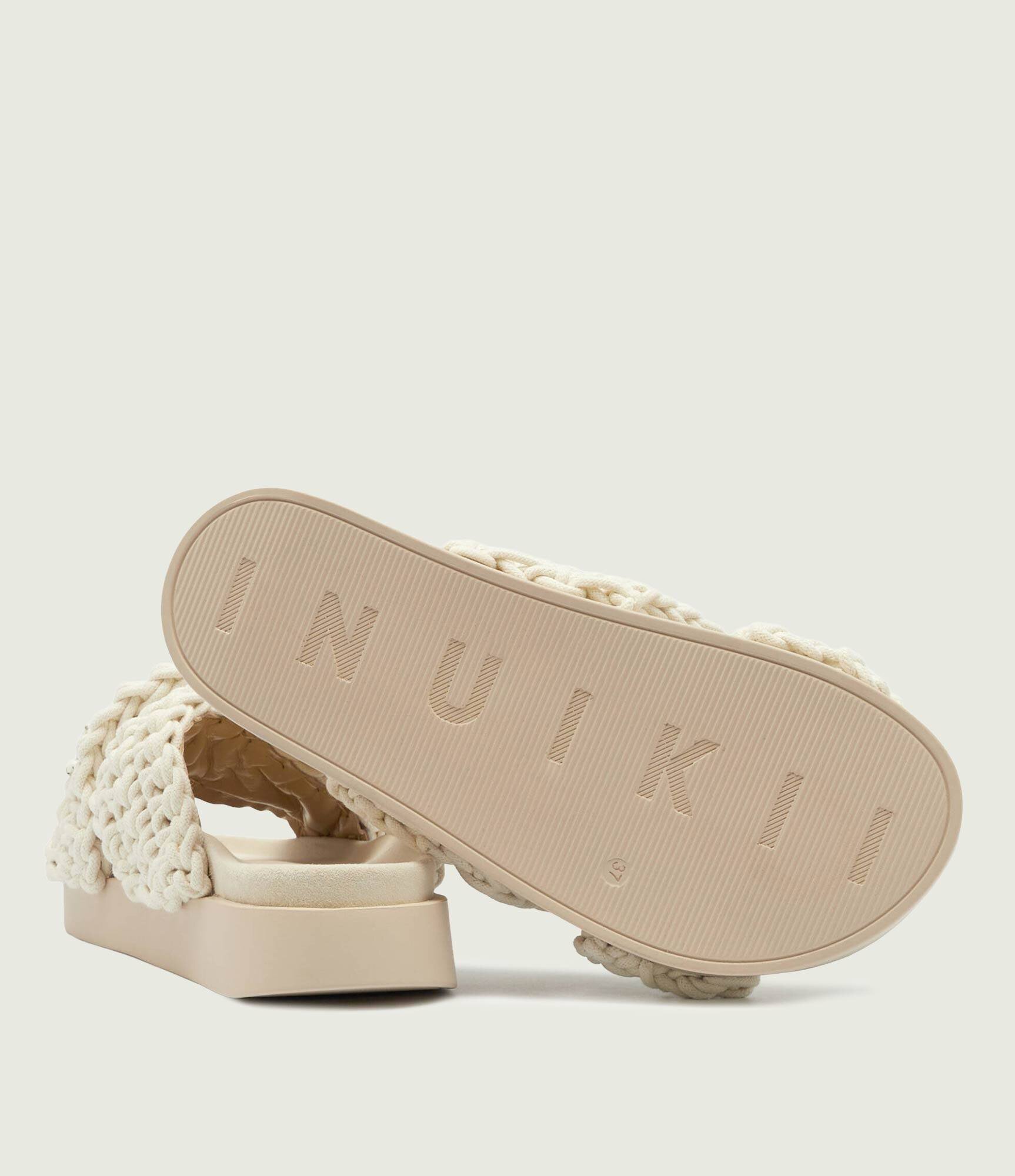 Inuikii Șlapi Woven Stones cu adaos de piele