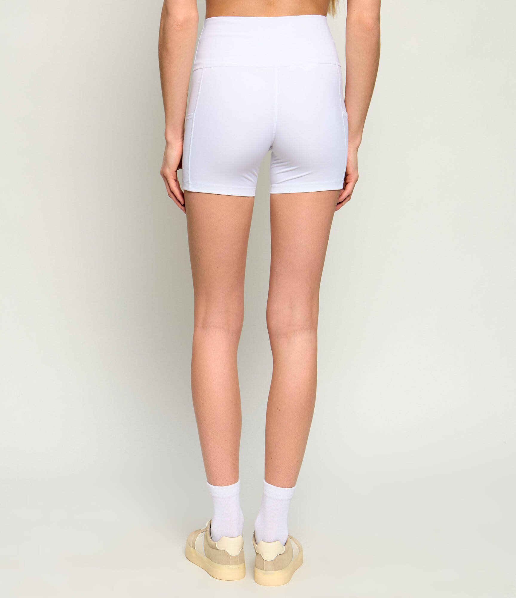 Lacoste Rochie + pantaloni scurți