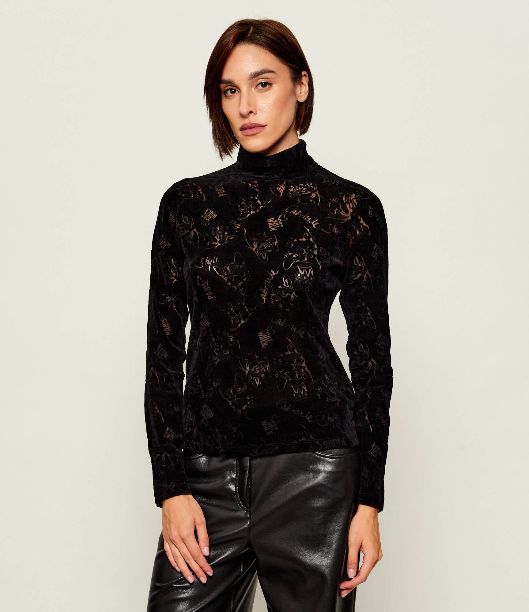 Marc Cain Guler înalt | Slim Fit