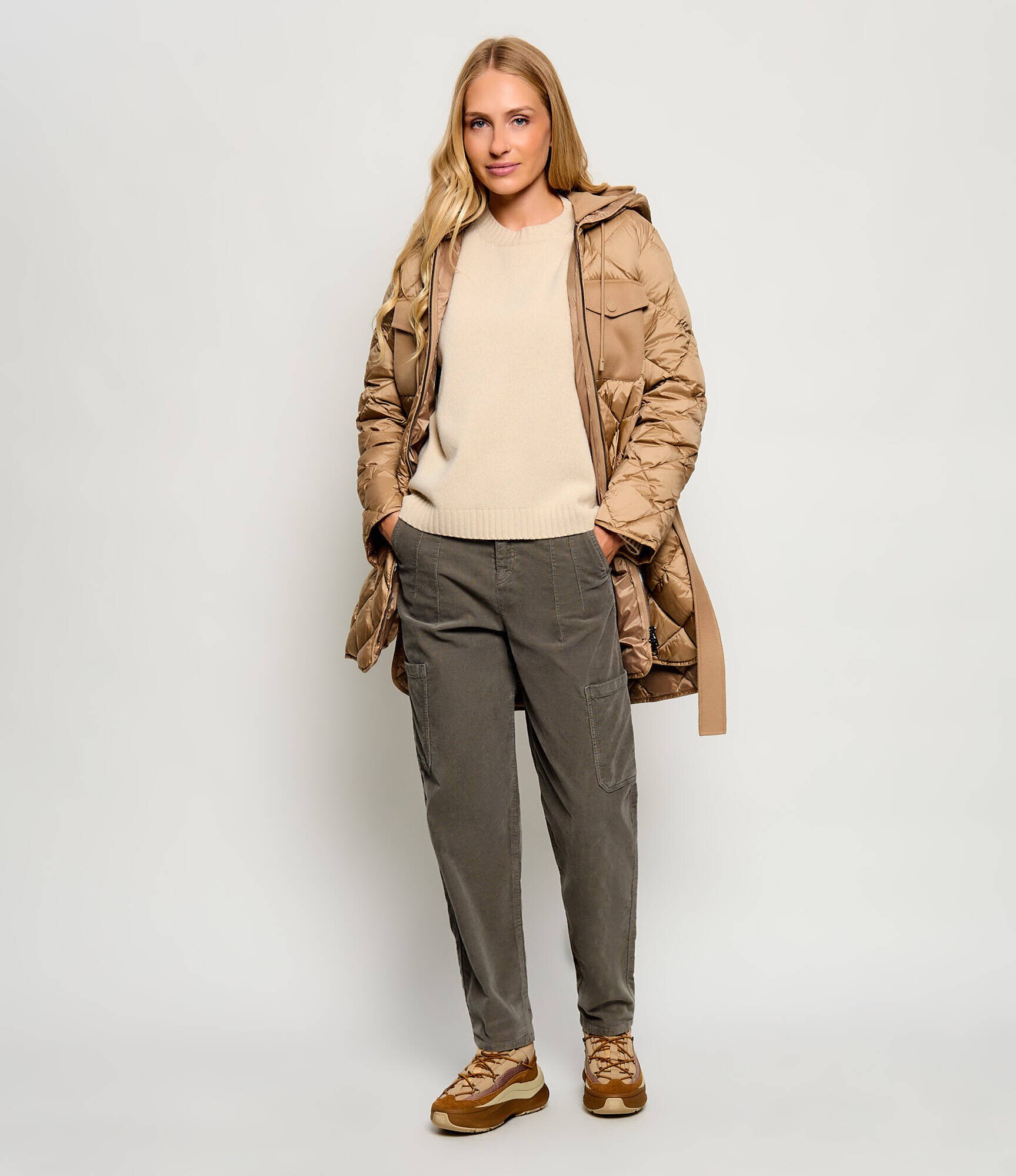 Marc Cain Pantaloni cargo Ruma | Tapered fit | catifea reiată