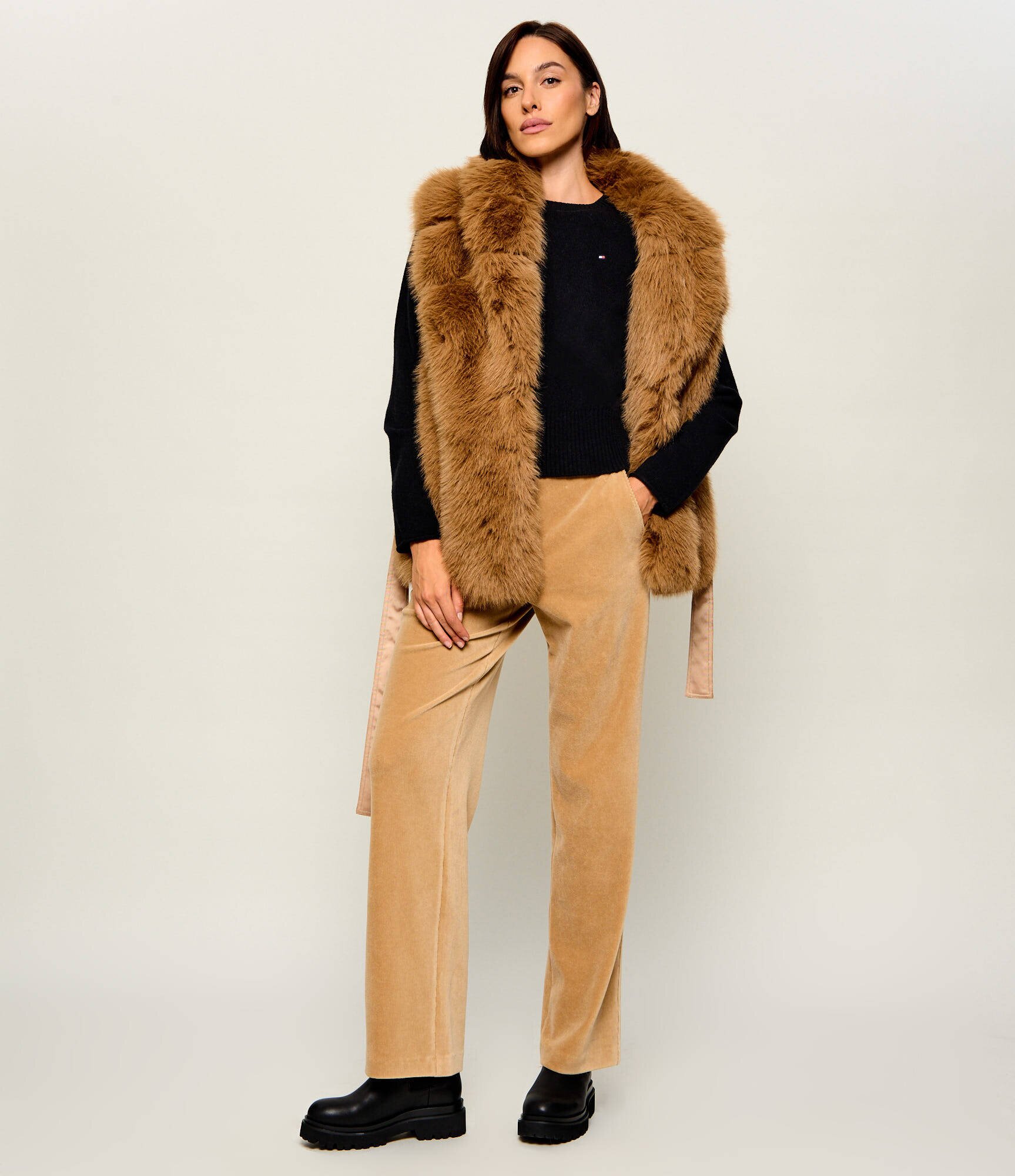Marc Cain Pantaloni Wukari | Relaxed fit | catifea reiată