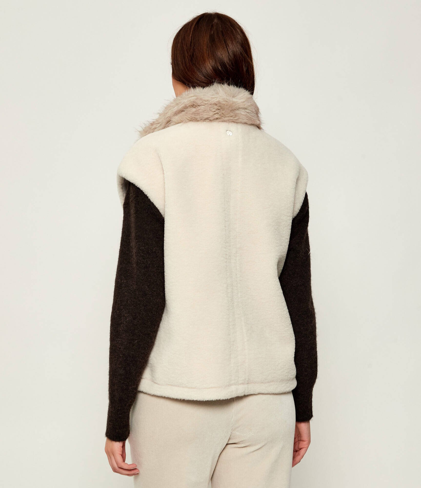 Marc Cain Vestă | Loose fit cu adaos de lână