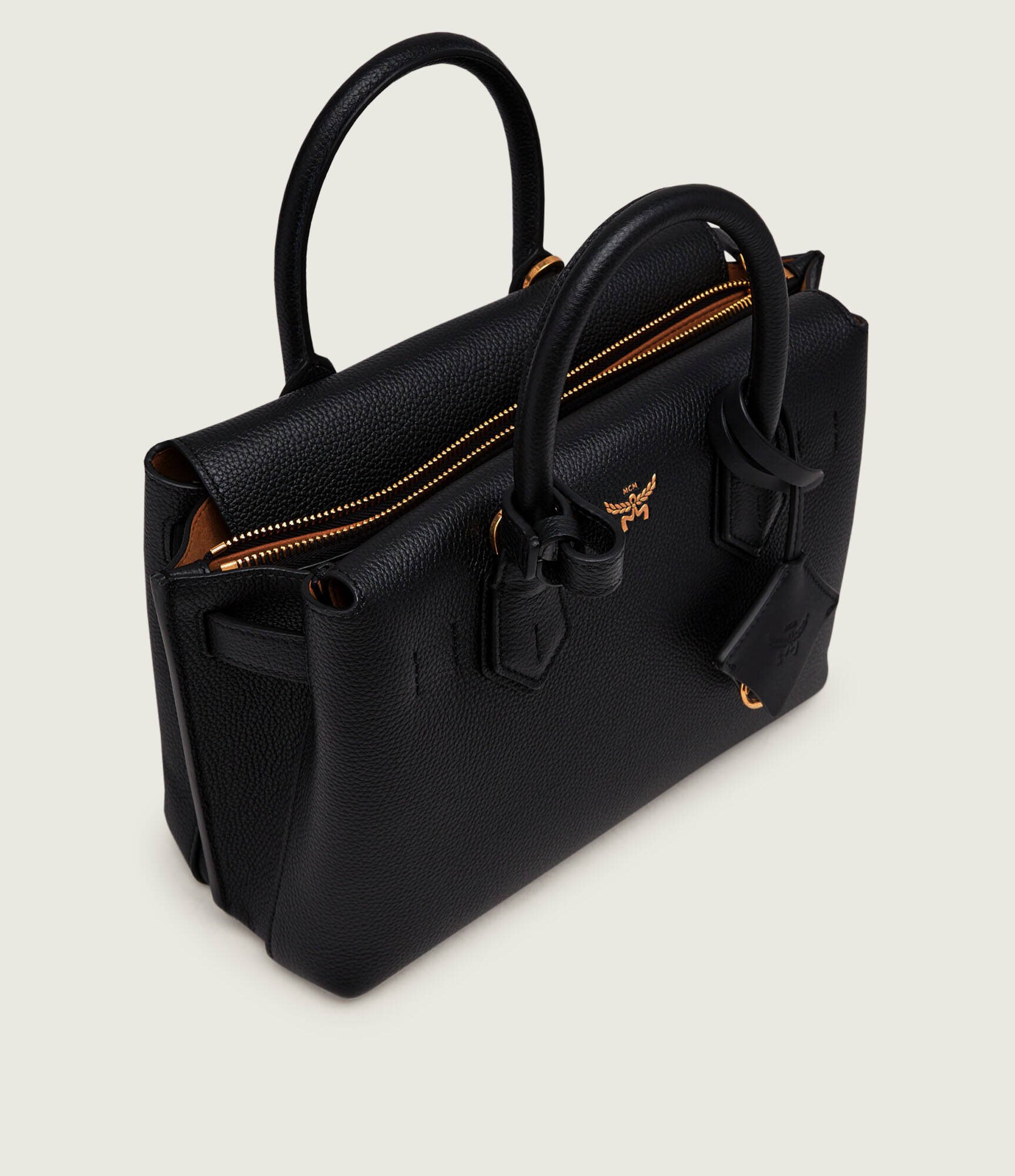 MCM De piele cufăr Milla