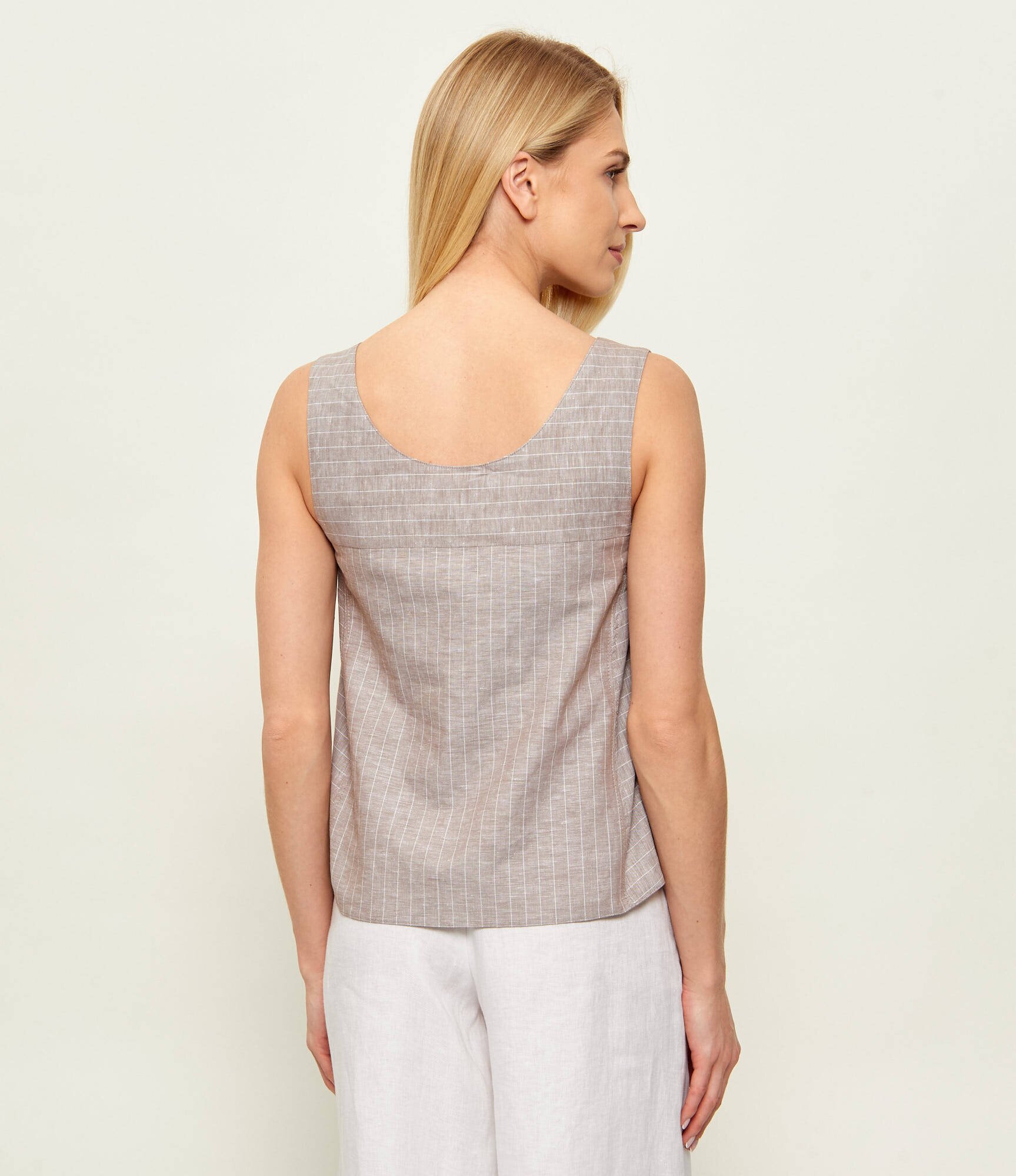 MM De in top LCALIGA | Loose fit