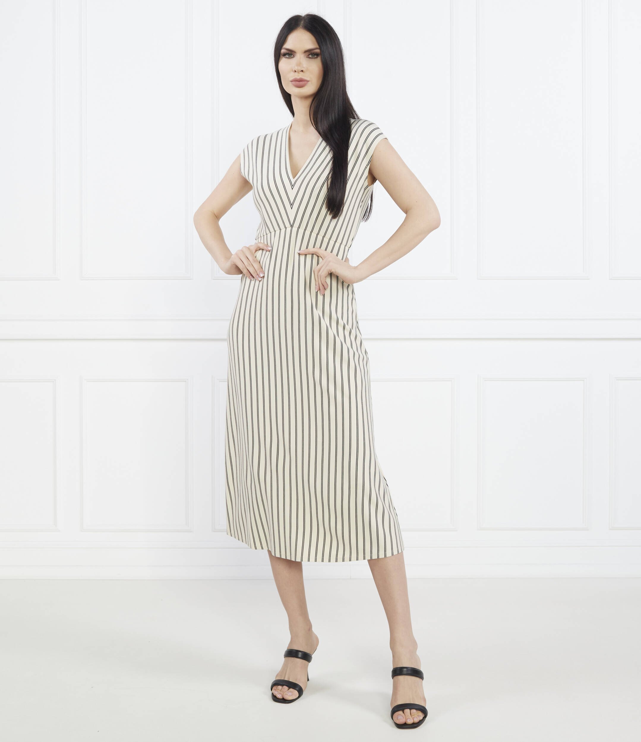 MM rochie