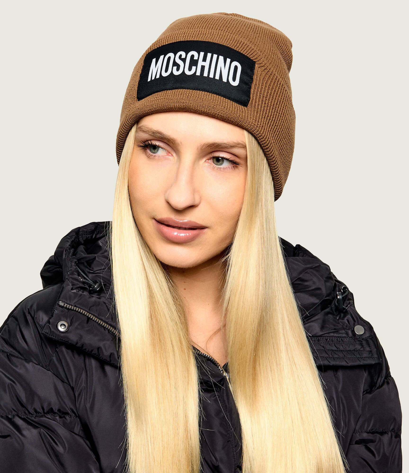 Moschino Căciulă cu adaos de lână