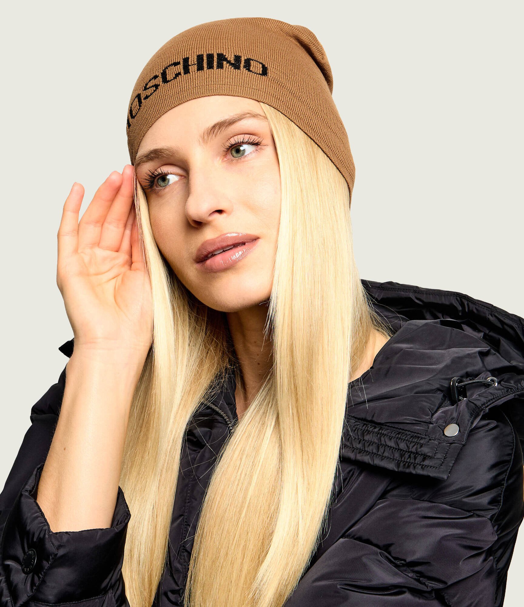 Moschino Căciulă cu adaos de lână