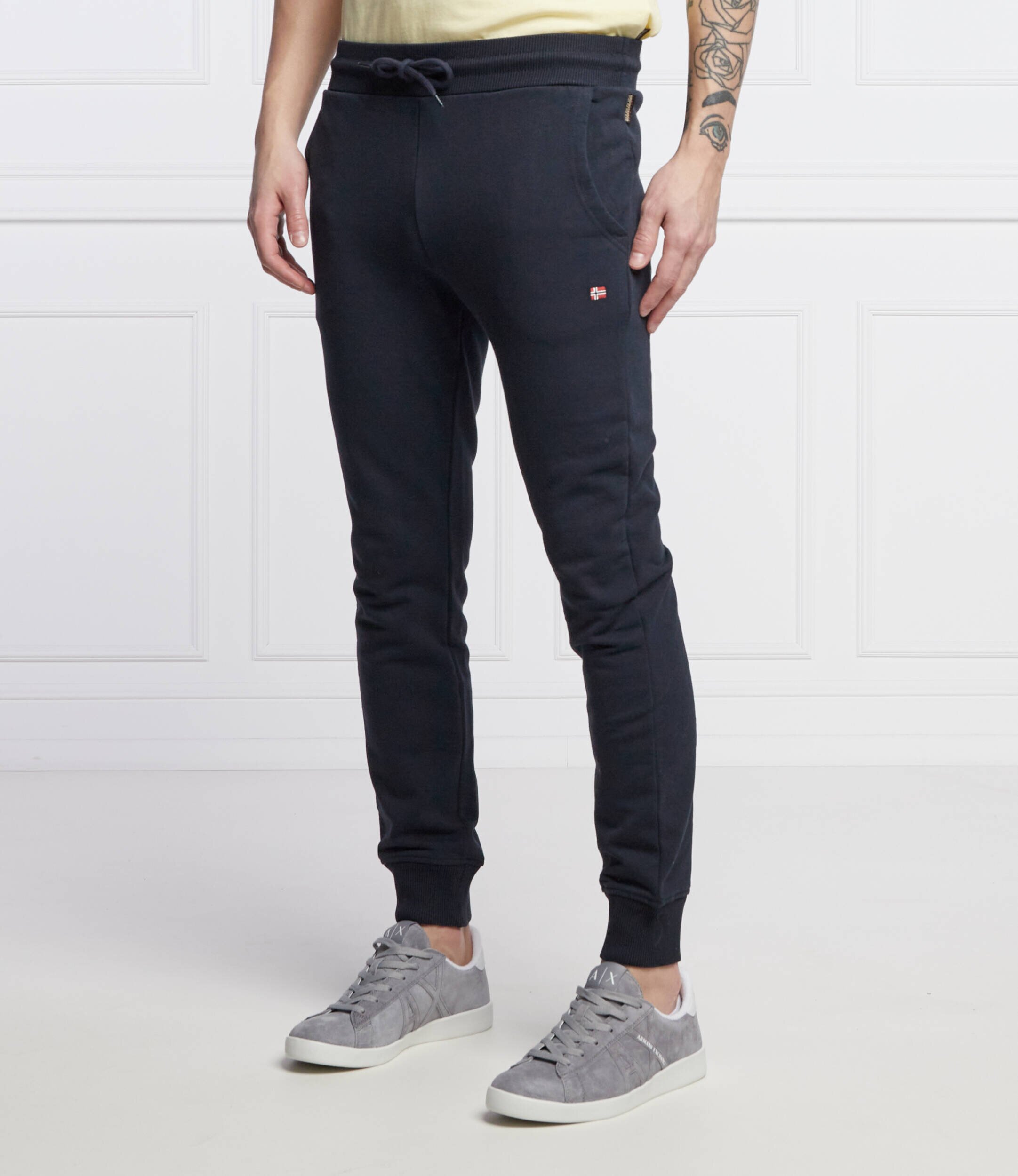 Napapijri Pantaloni de trening MALIS | Regular Fit