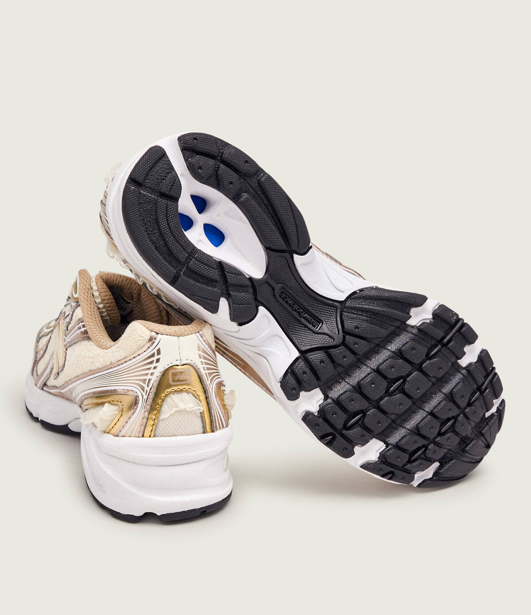 New Balance Sneakers NBU7407