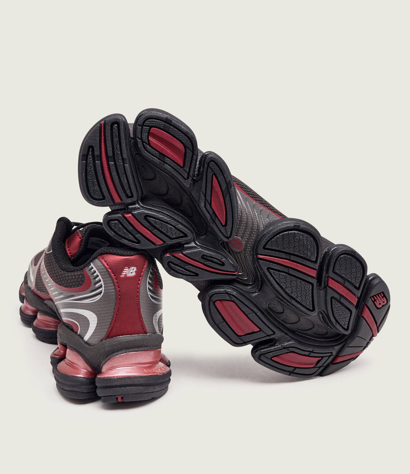 New Balance Sneakers U2000