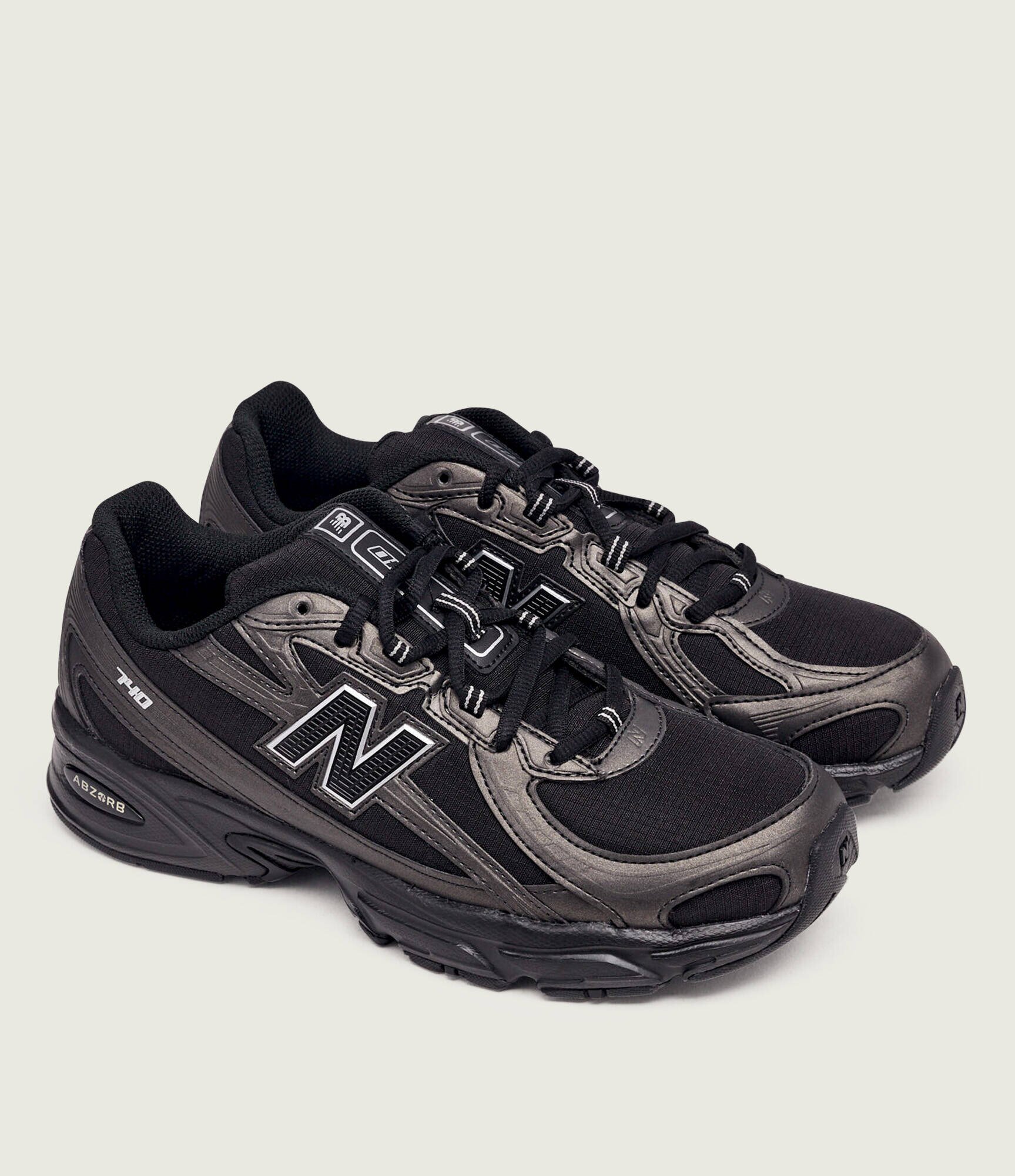 New Balance Sneakers U740