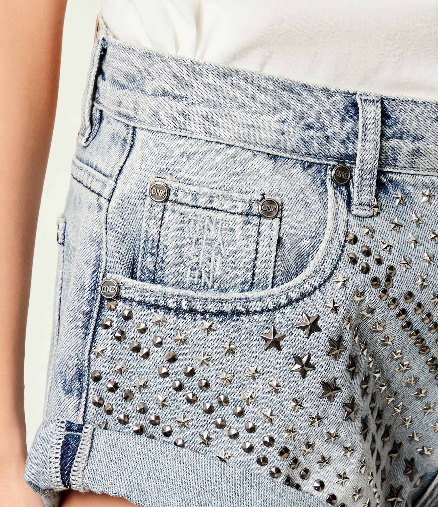 One Teaspoon De blugi pantaloni scurți 25TH BIRTHDAY BANDITS | Relaxed fit | low waist