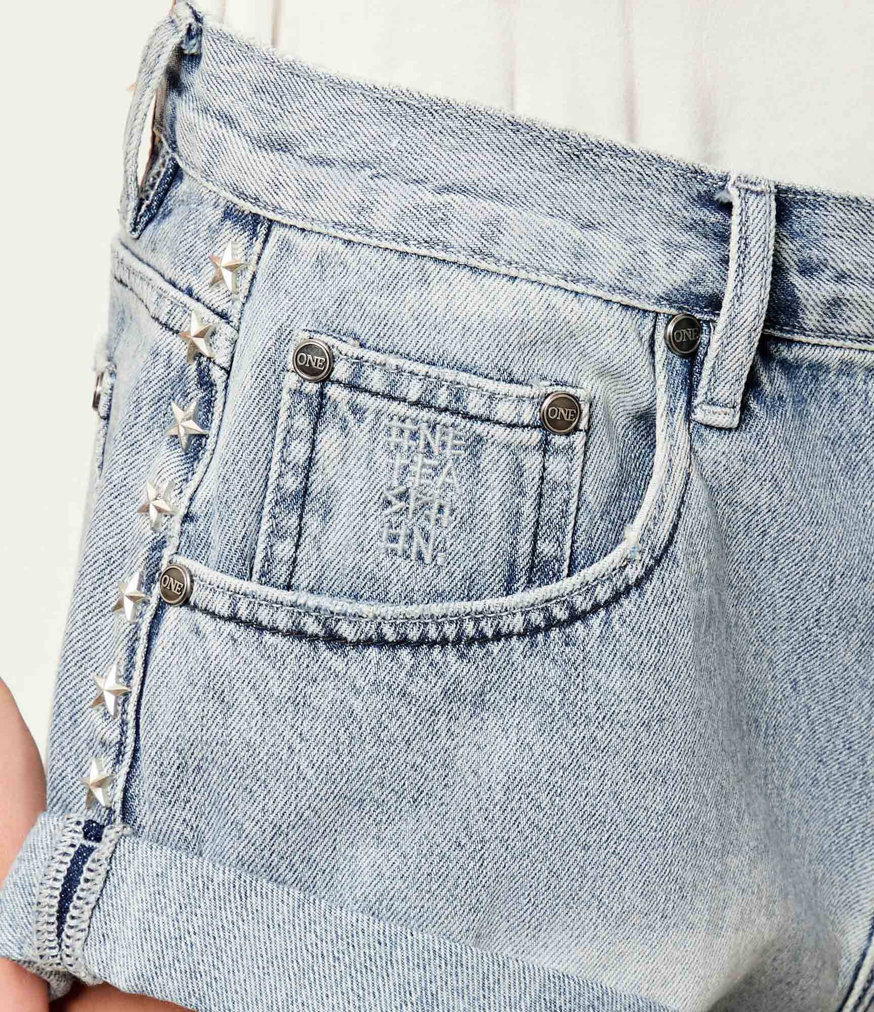 One Teaspoon De blugi pantaloni scurți 25TH BIRTHDAY BANDITS | Relaxed fit | low waist