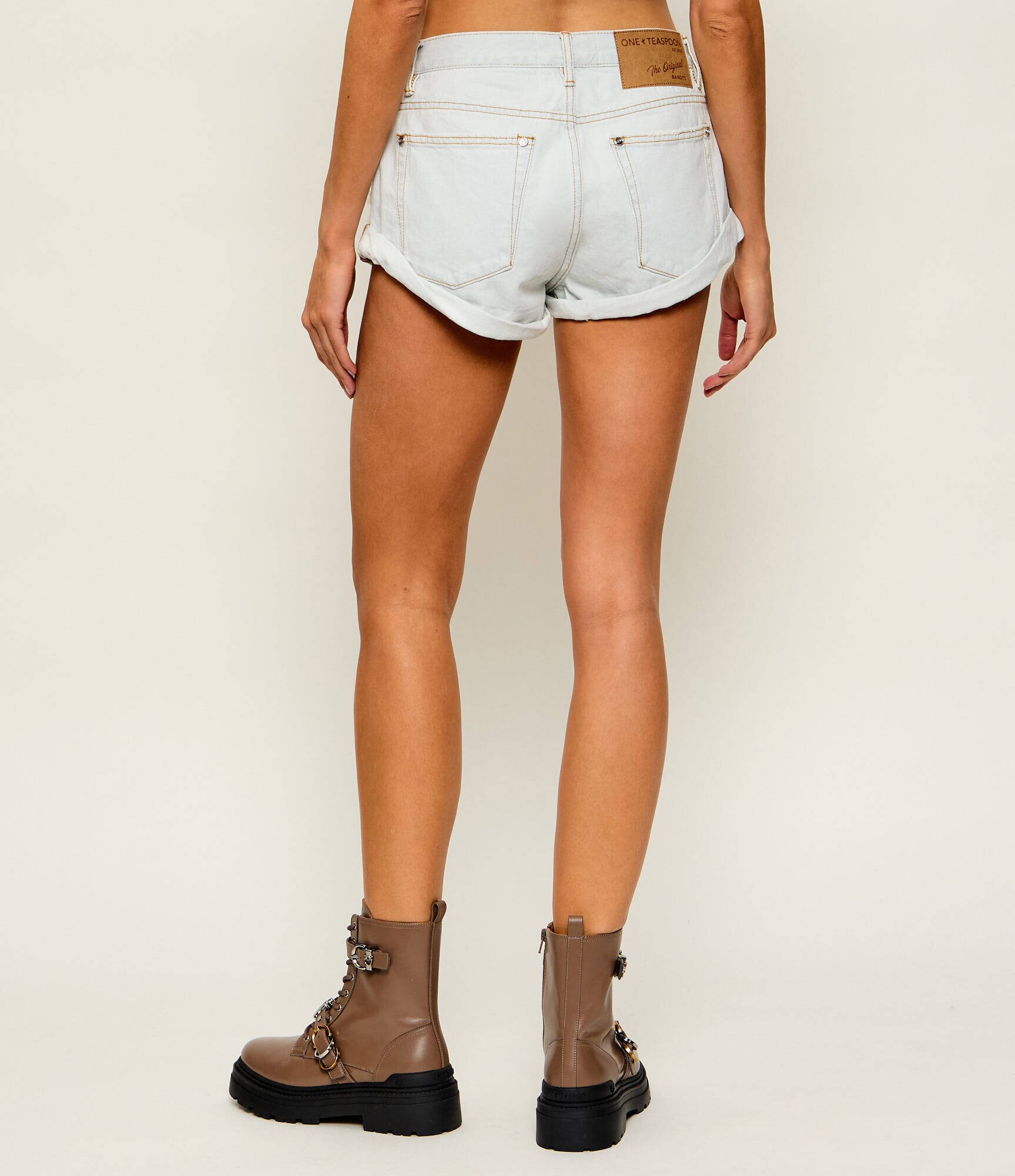 One Teaspoon De blugi pantaloni scurți Bandits | regular fit | low waist