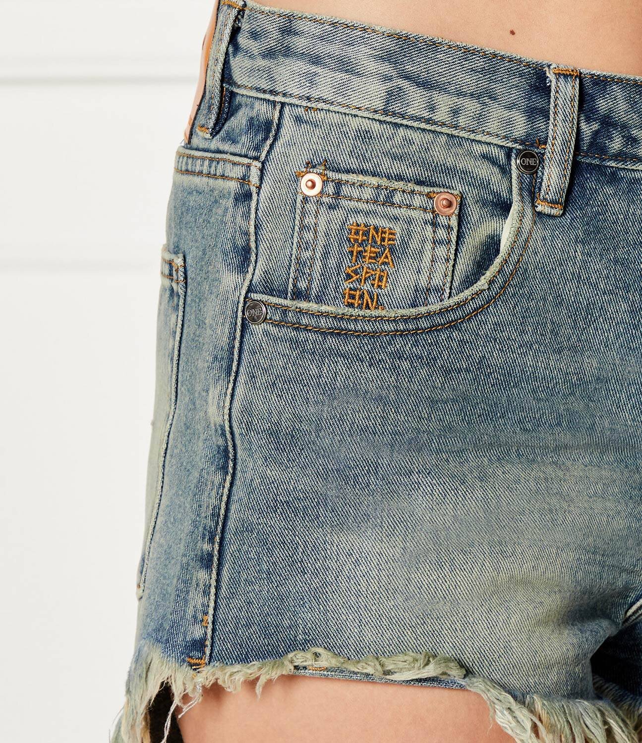 One Teaspoon De blugi pantaloni scurți PHOENIX | Regular Fit
