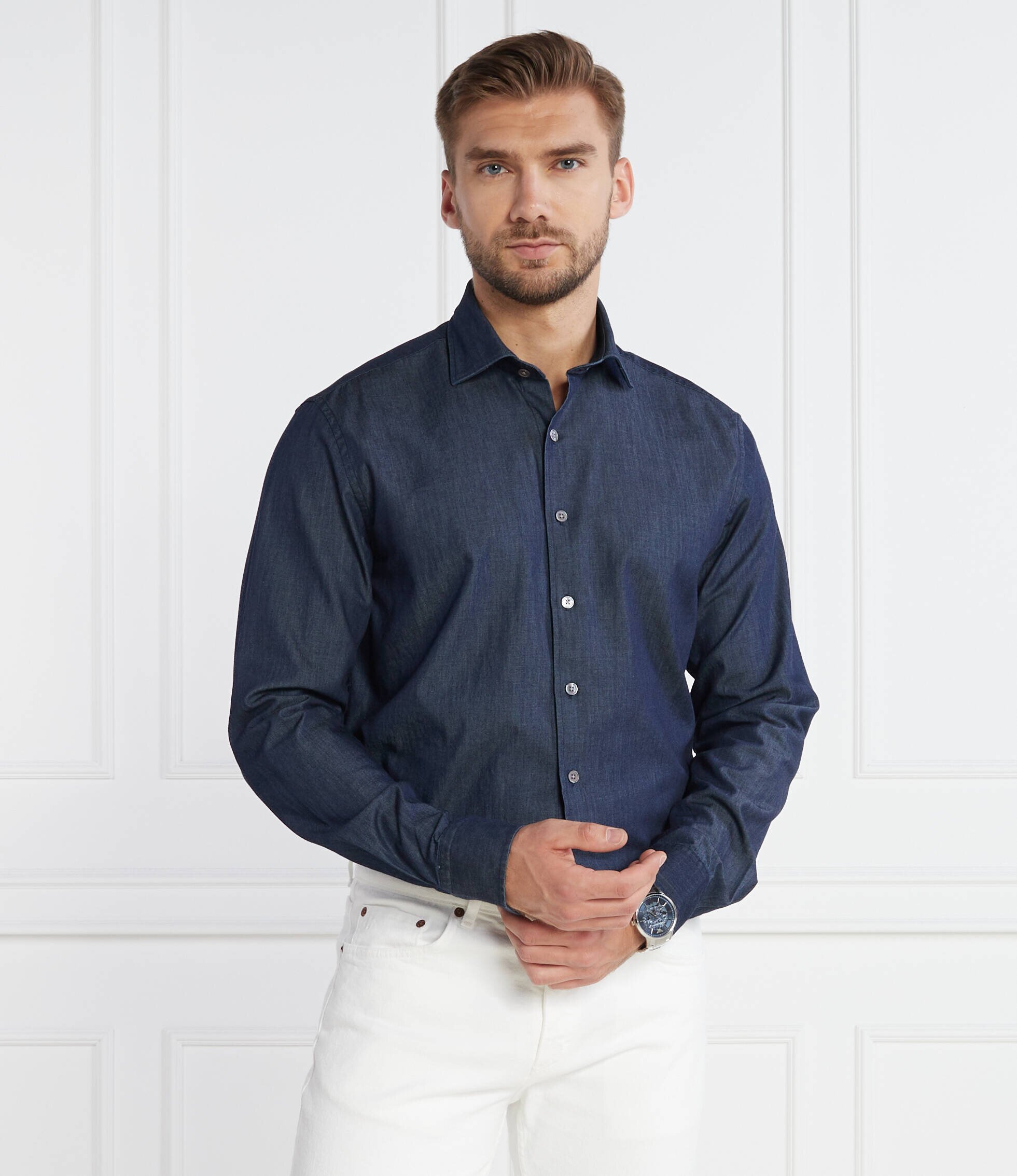Oscar Jacobson Cămașă Cut Away Washed DENIM | Regular Fit