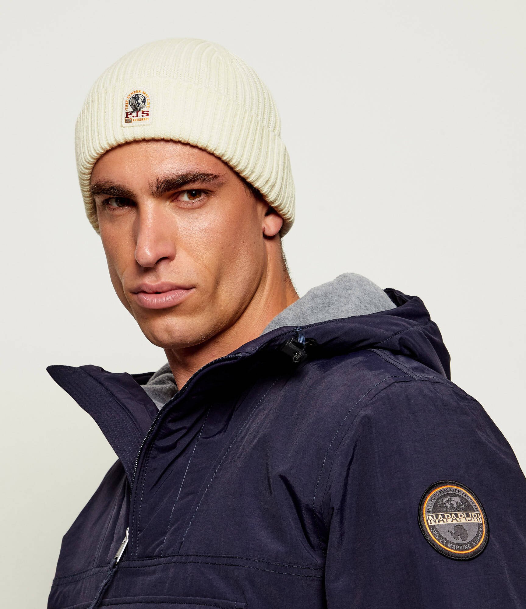 PARAJUMPERS De lână căciulă Matio