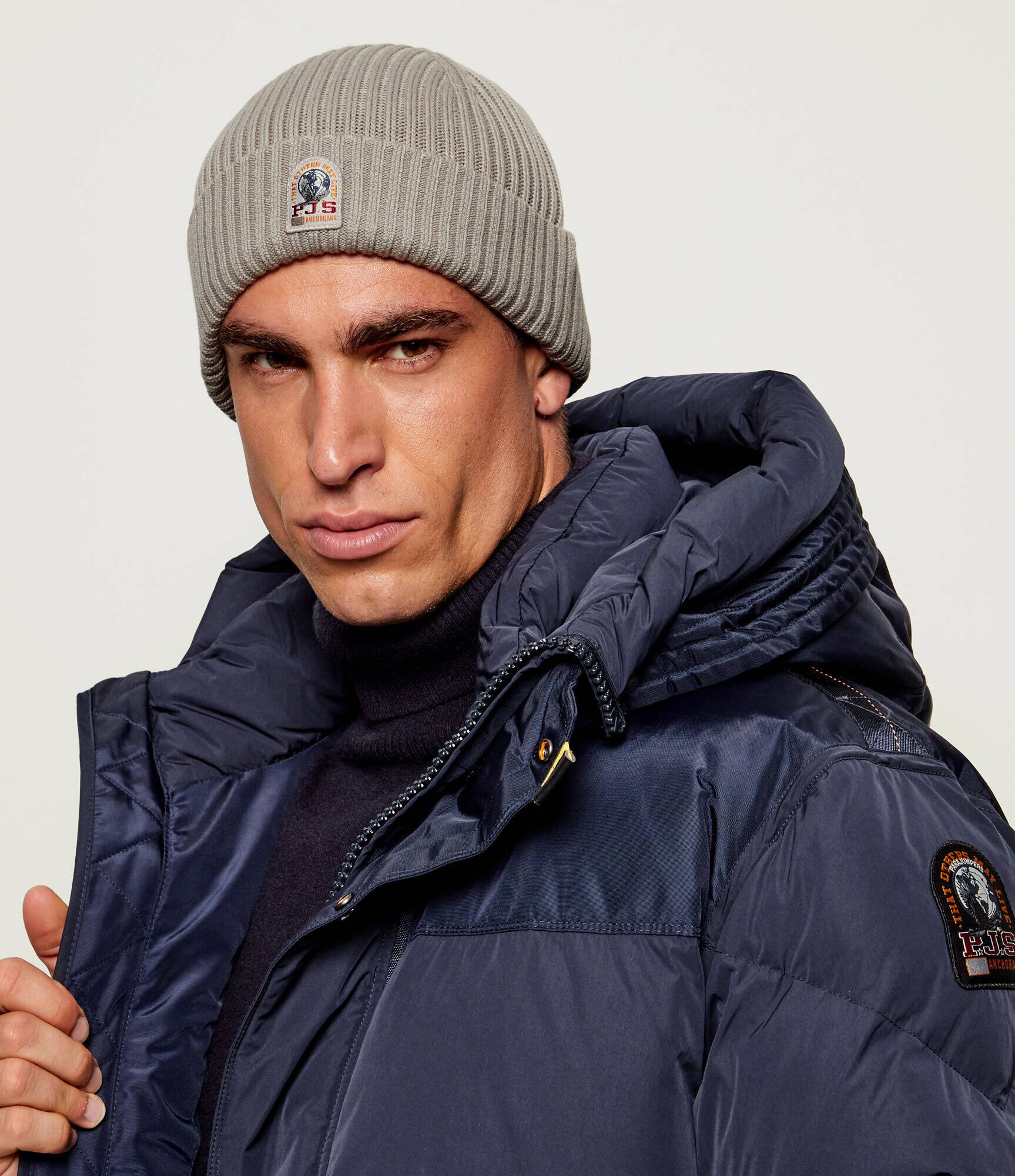 PARAJUMPERS De lână căciulă Matio