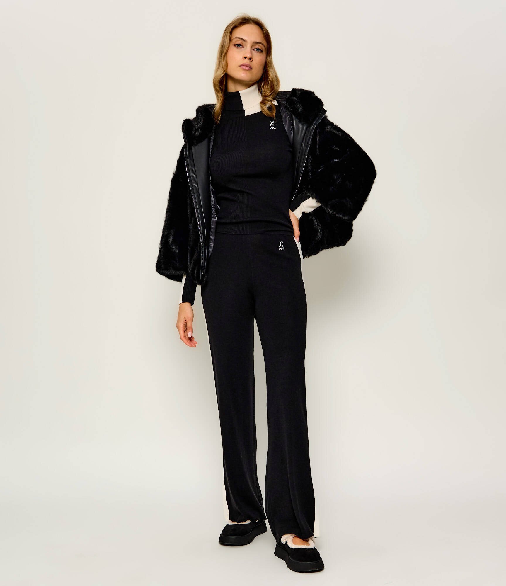 Patrizia Pepe Pantaloni de tricot | flare fit cu adaos de lână
