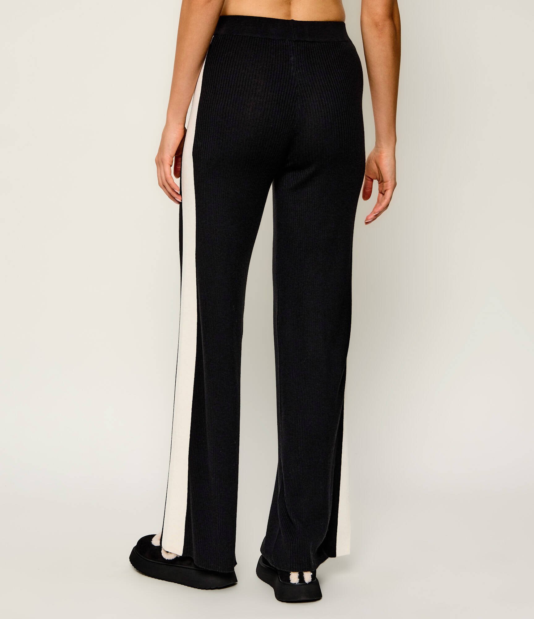 Patrizia Pepe Pantaloni de tricot | flare fit cu adaos de lână