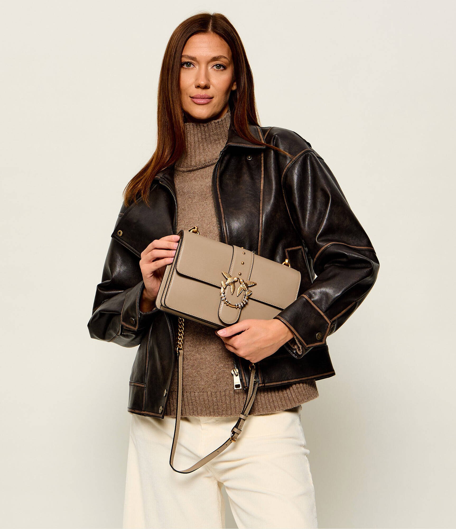 Pinko De piele geantă poștaș Ove One Classic New Buckle