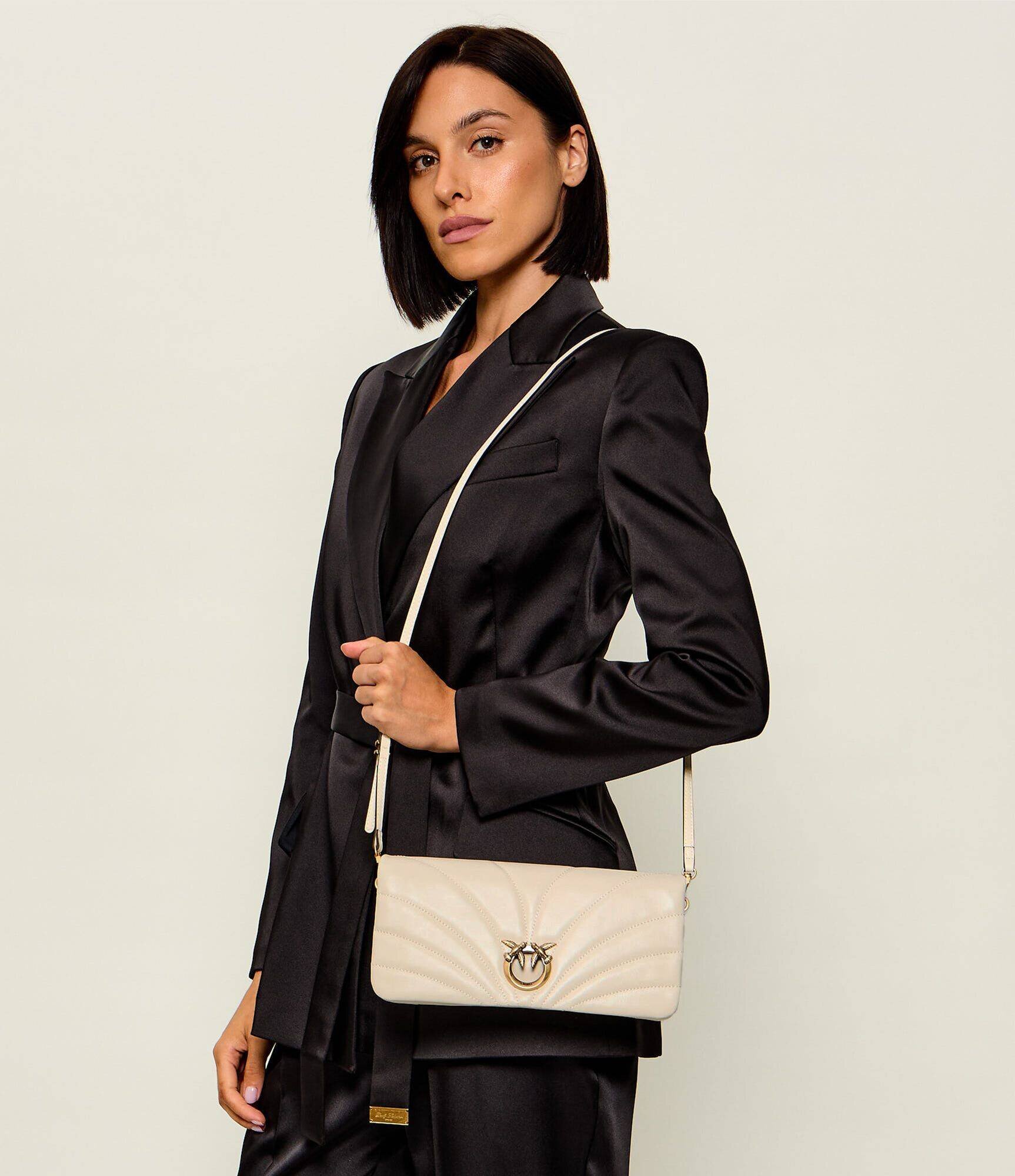 Pinko De piele geantă poștaș/poșetă plic Click Horizontal Classic